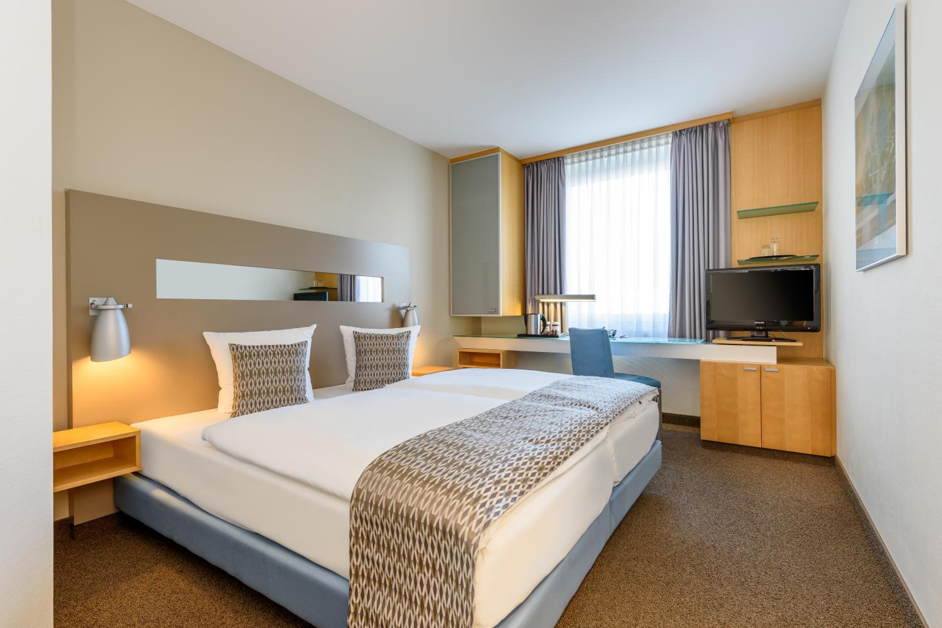 Standard Double Room - Photo 5