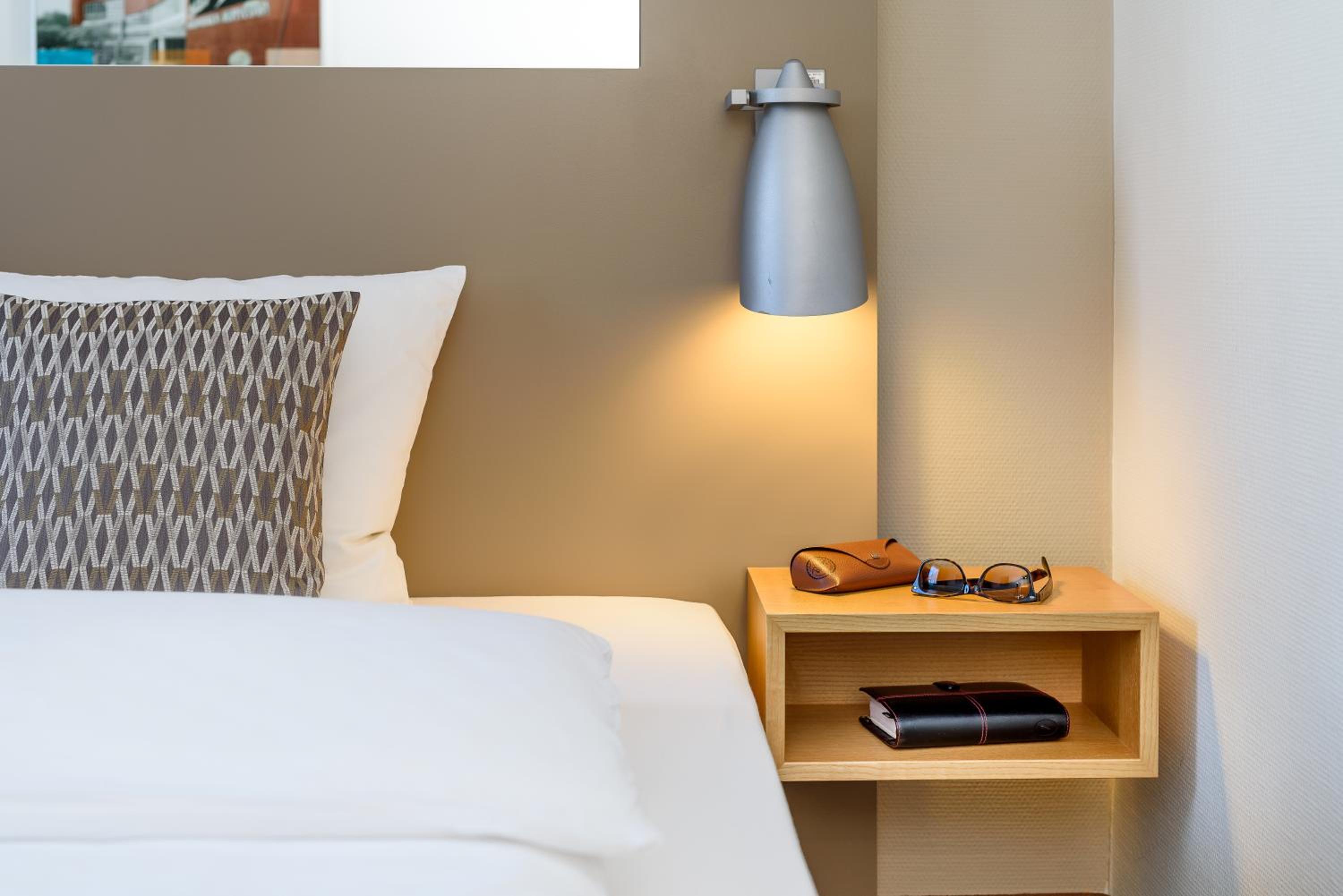 Standard Double Room - Photo 10