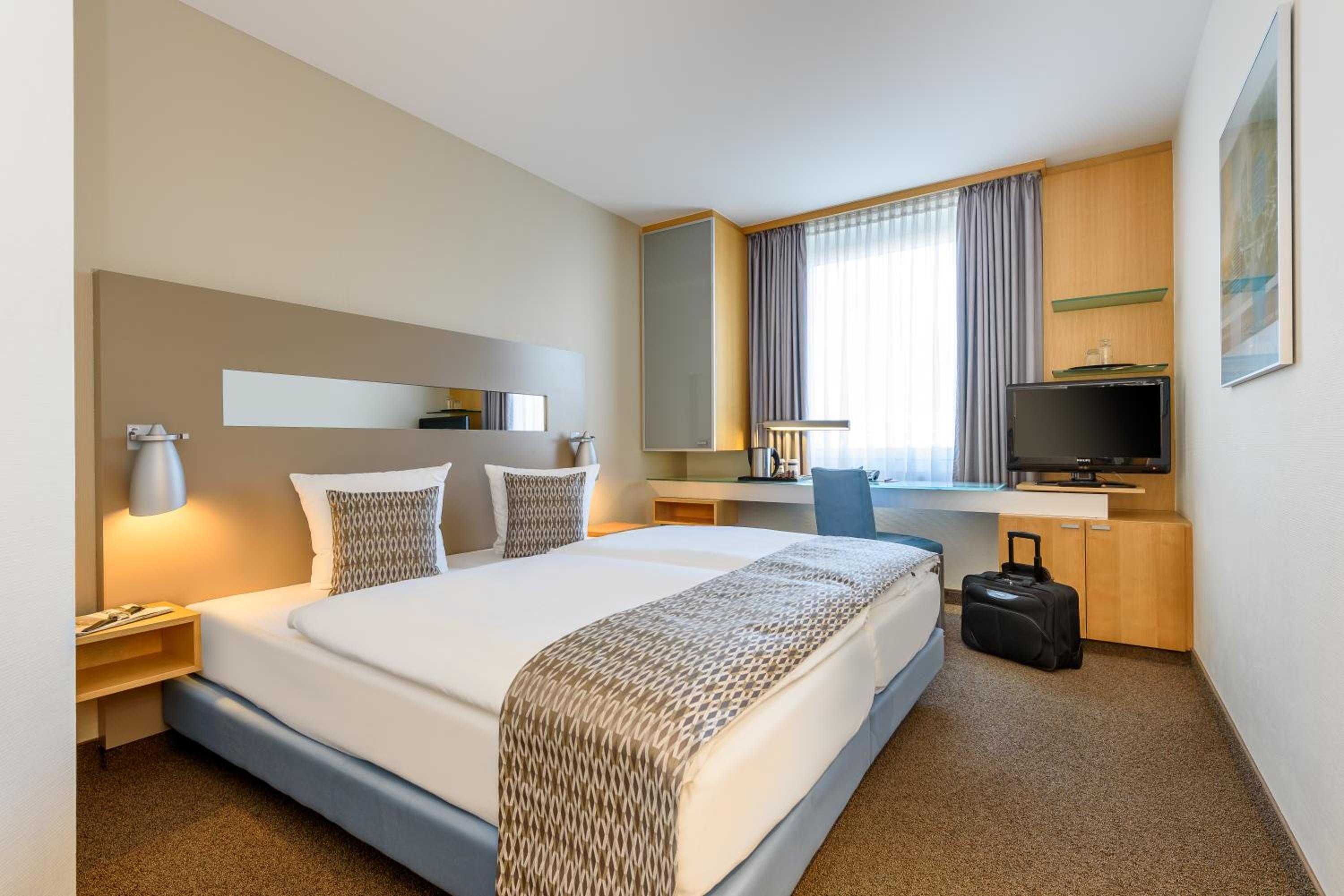 Standard Double Room - Photo 6