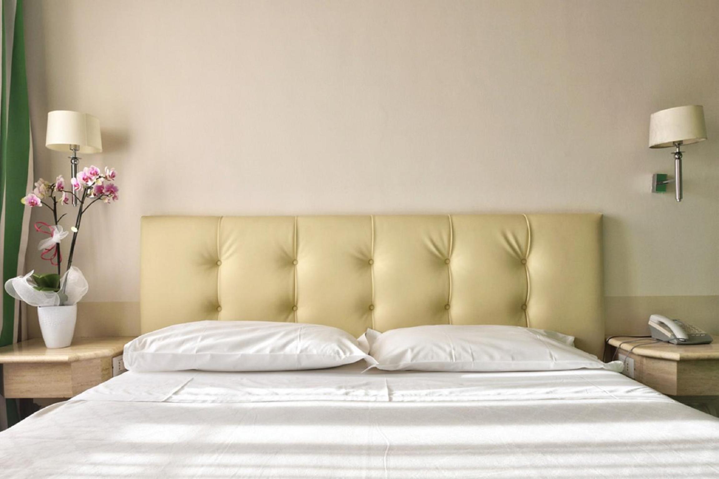 Double or Twin Room with Side Sea View photo 2
