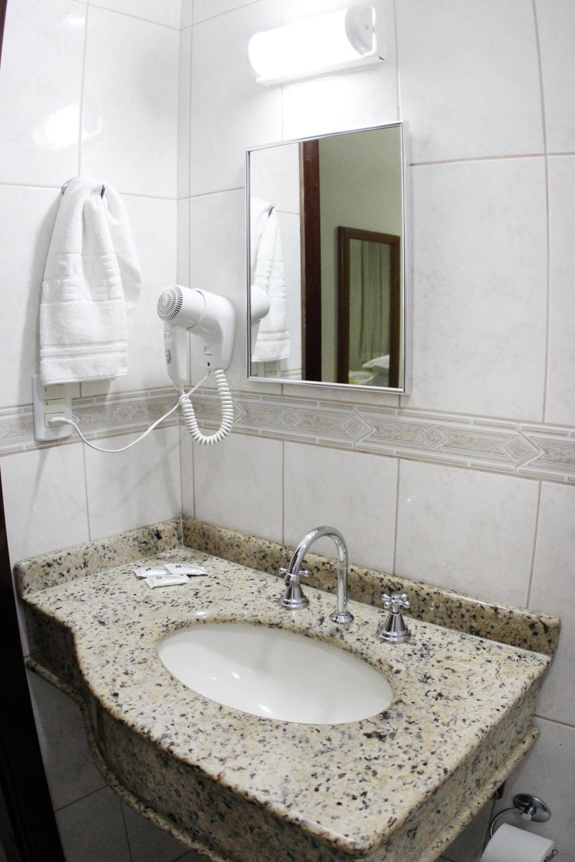 Deluxe Triple Room - Photo 2