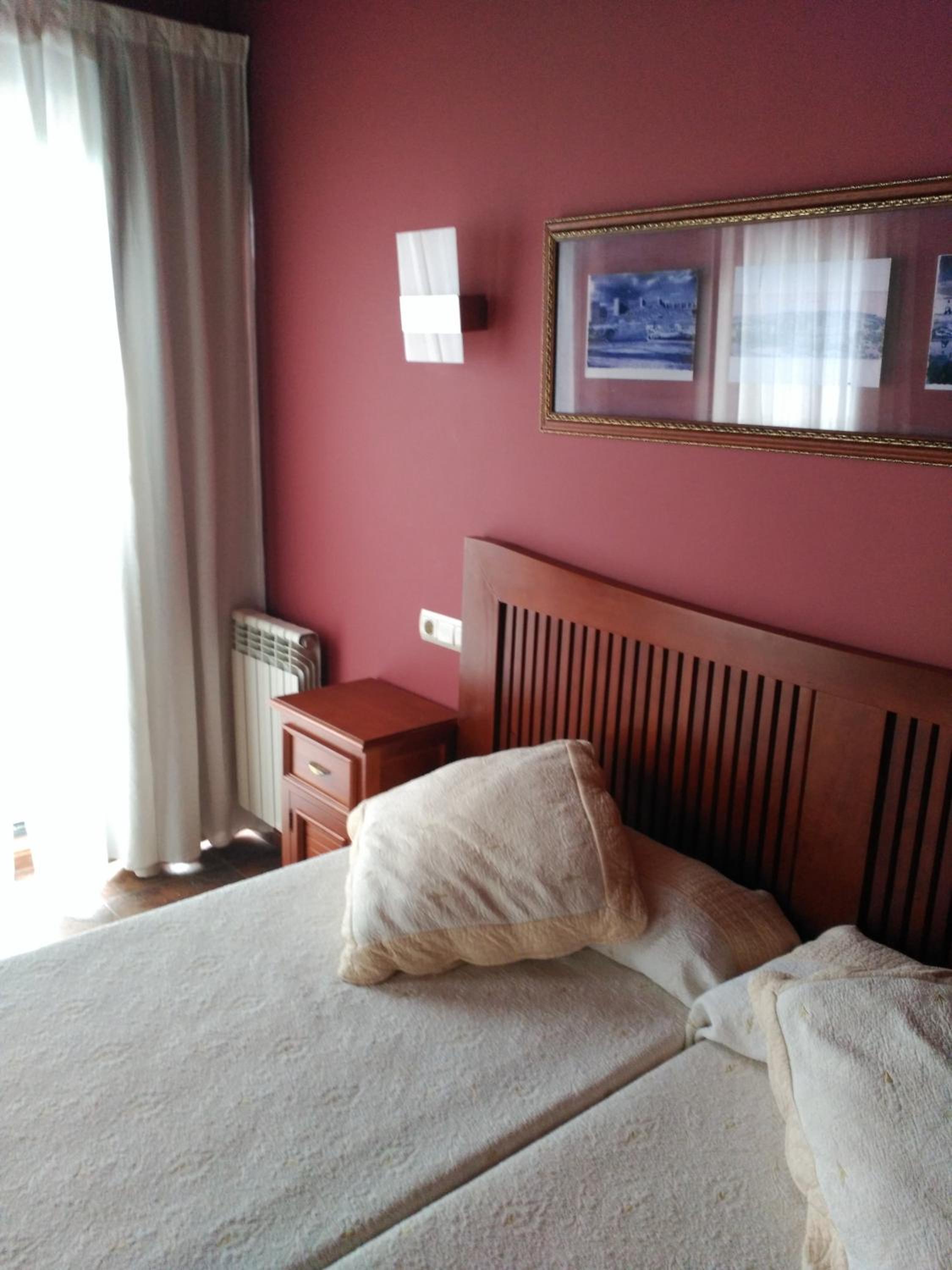 Double or Twin Room - Photo 18