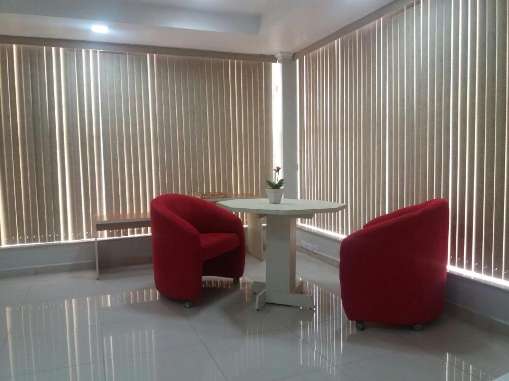 Deluxe Studio