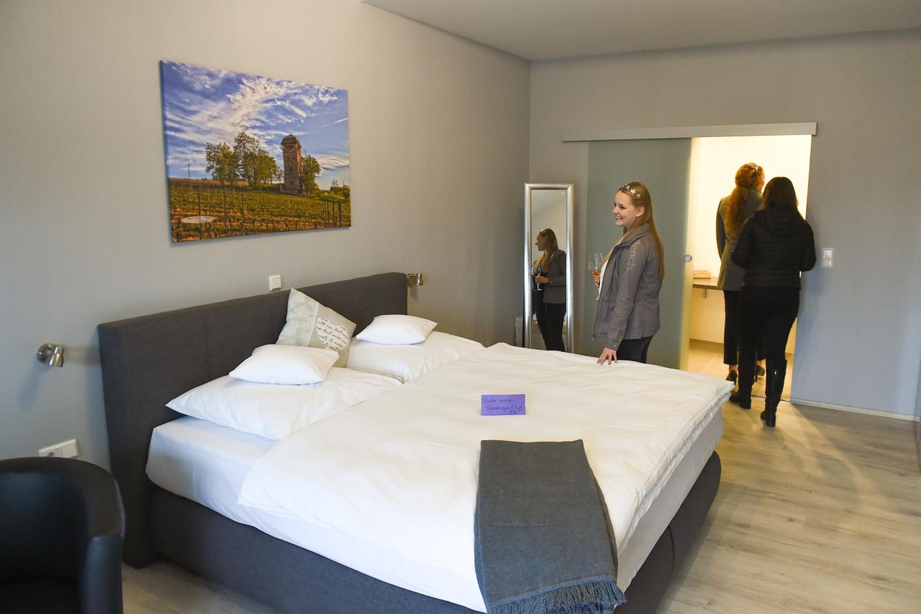 Deluxe Double Room with Shower photo 2