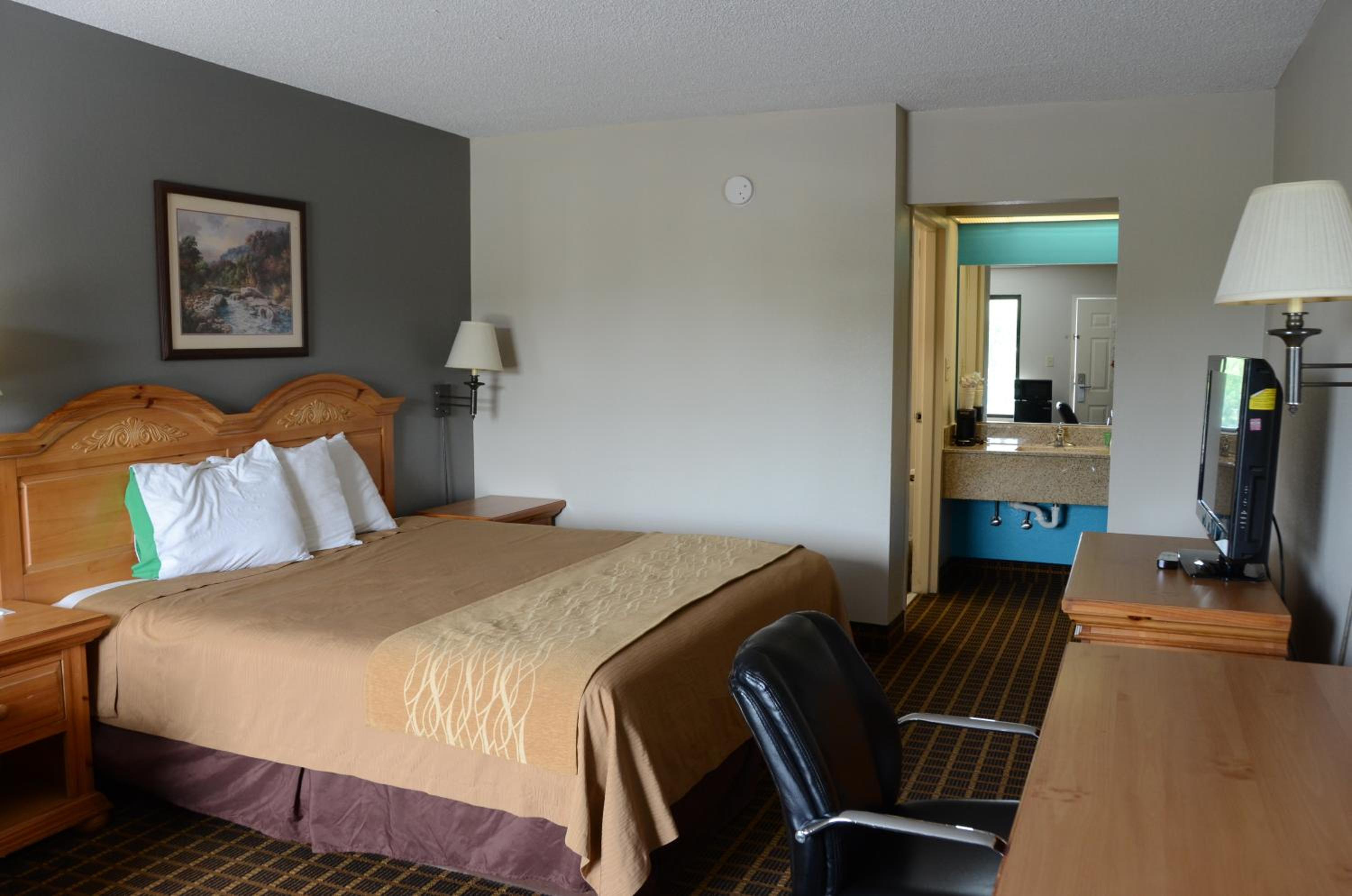King Room - Smoking/Disability Access photo 1