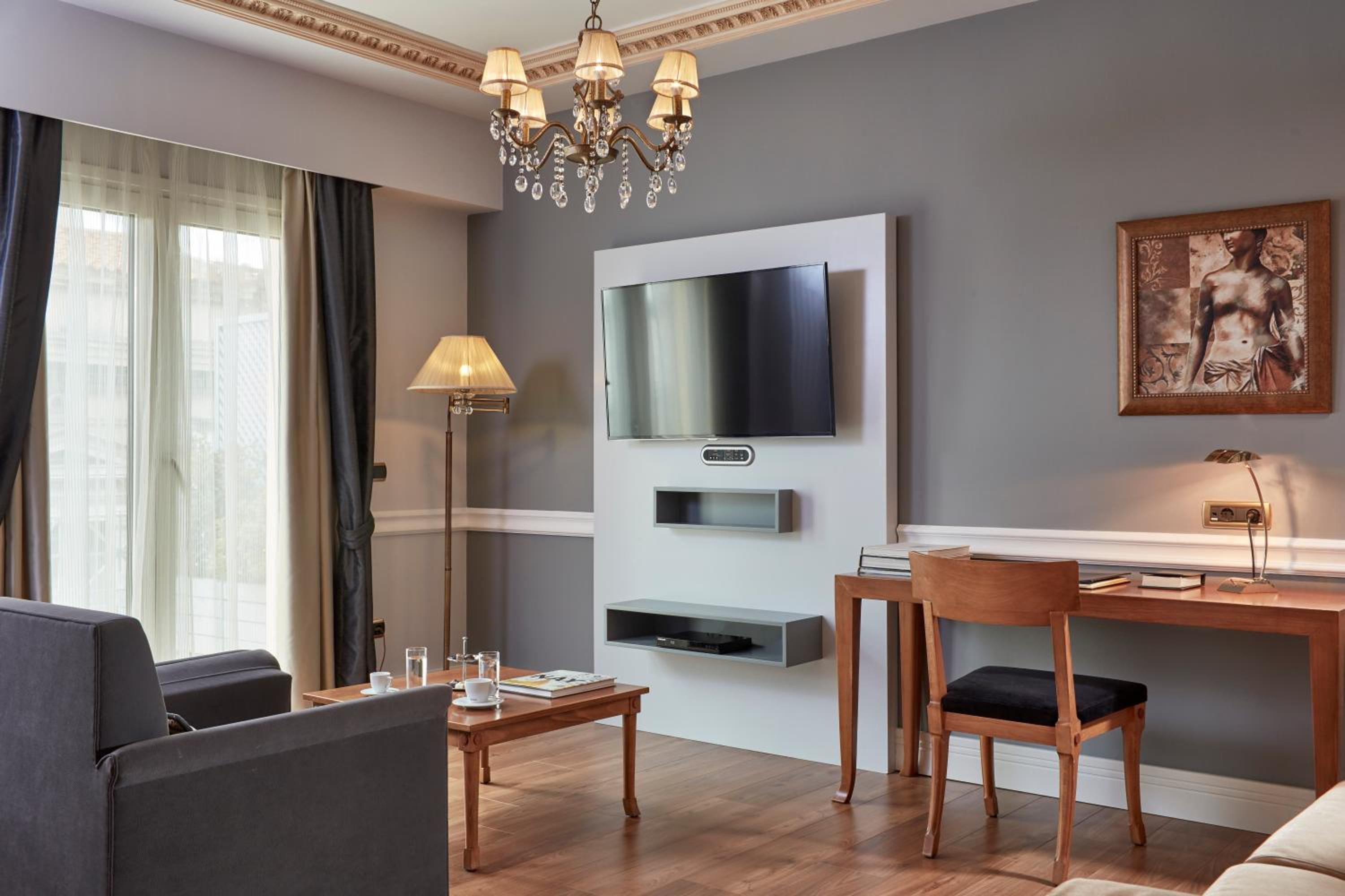 Exclusive Suite photo 1