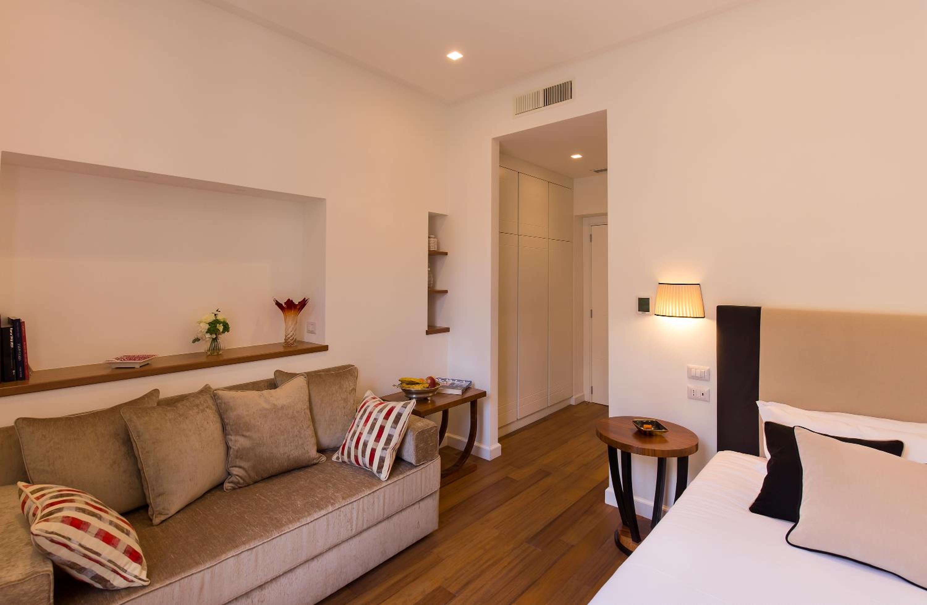 Junior Suite with Balcony photo 3