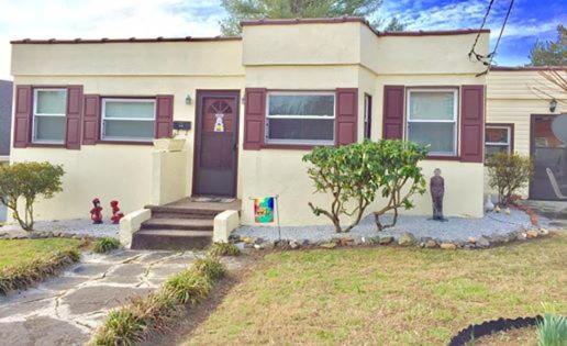 Three-Bedroom House photo 2