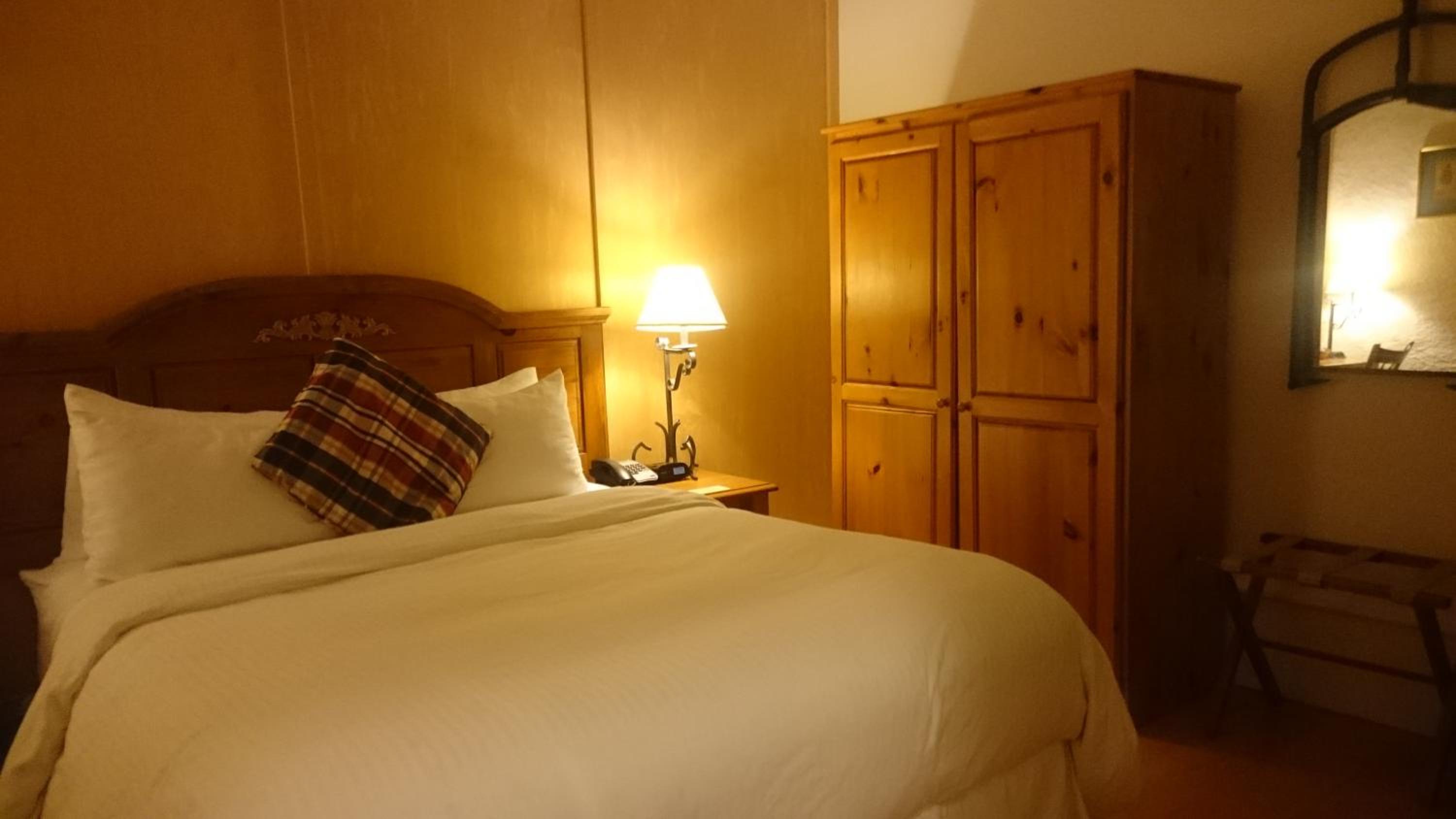 Standard Queen Room - Photo 1
