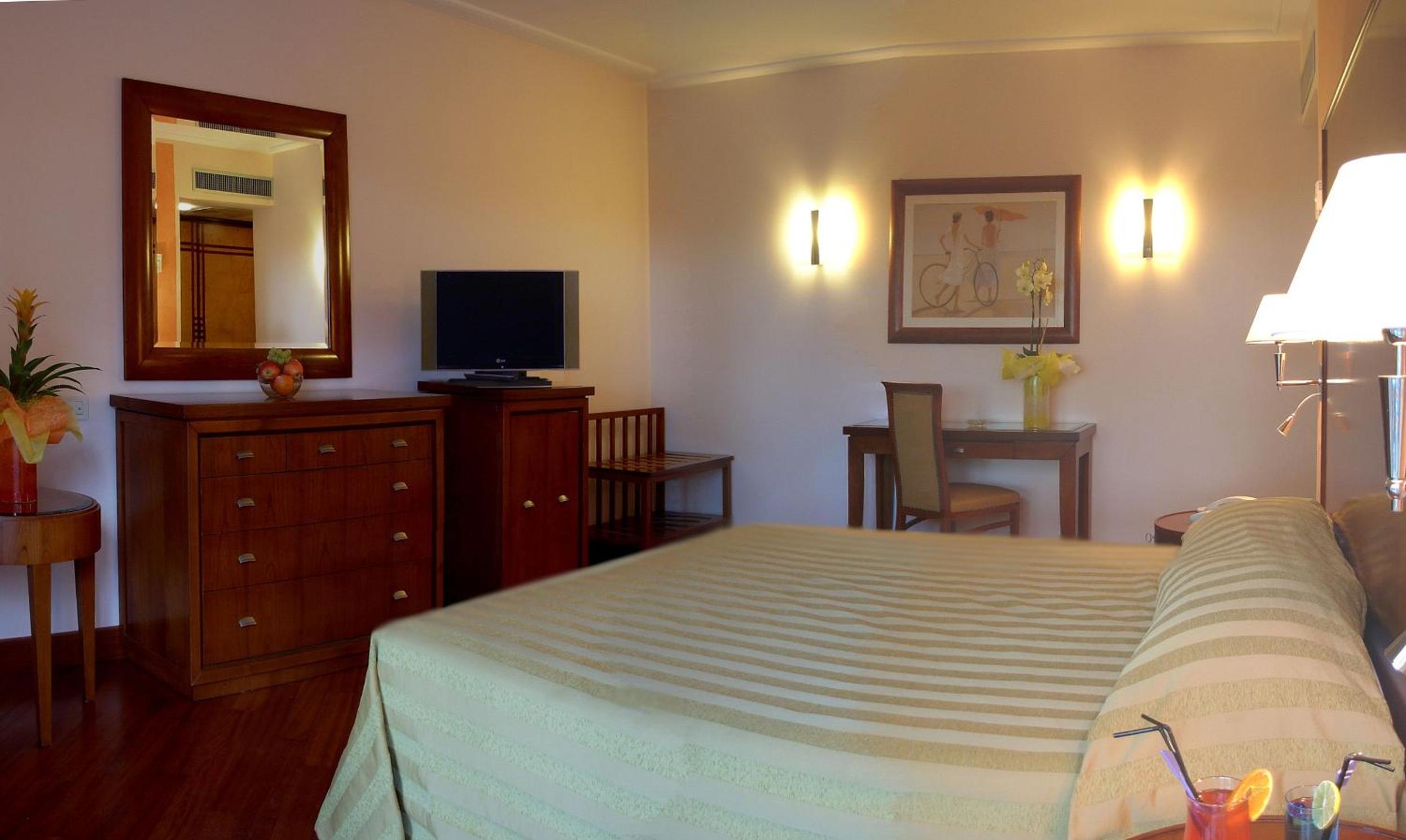 Standard Double Room - Photo 1