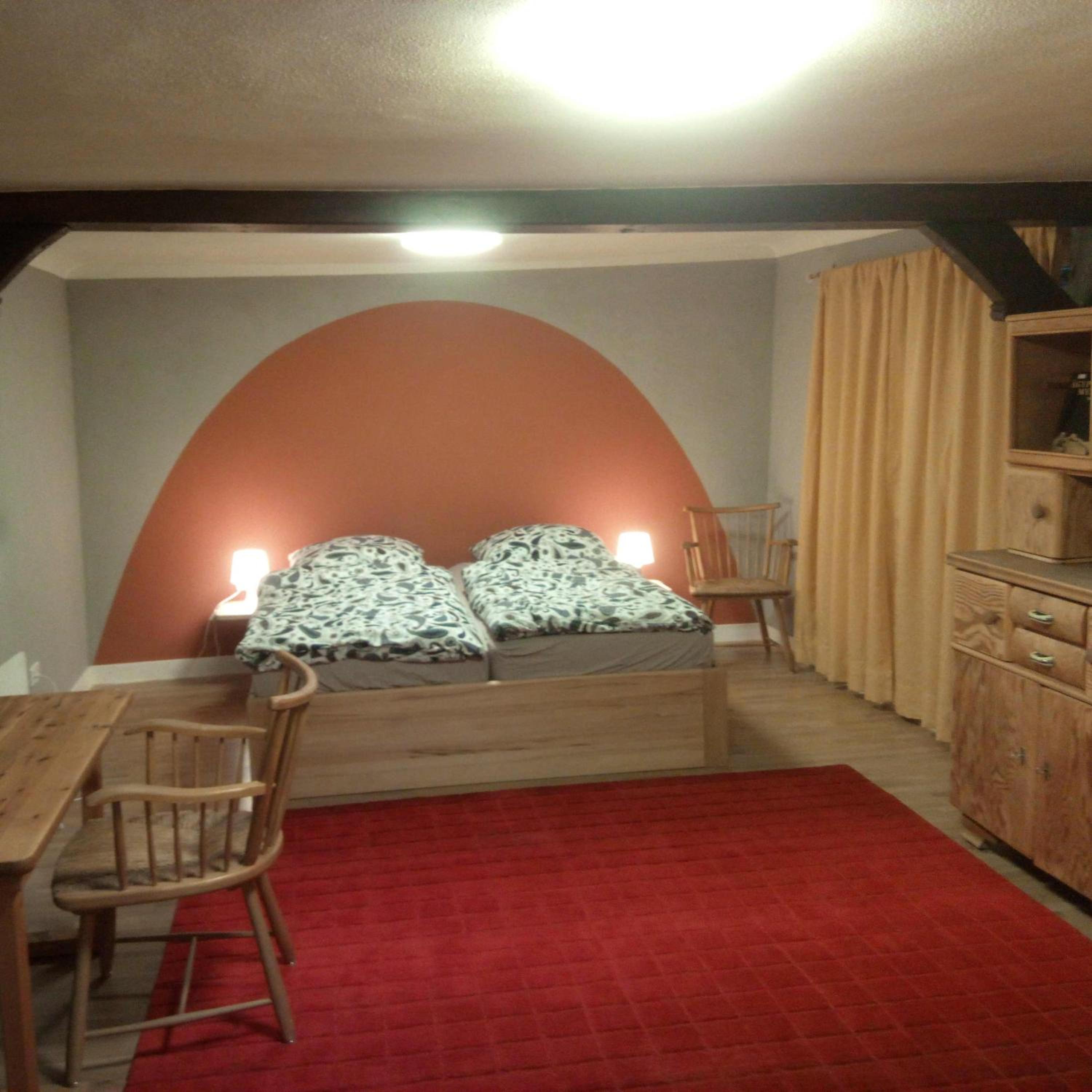 Large Double Room - Photo 1