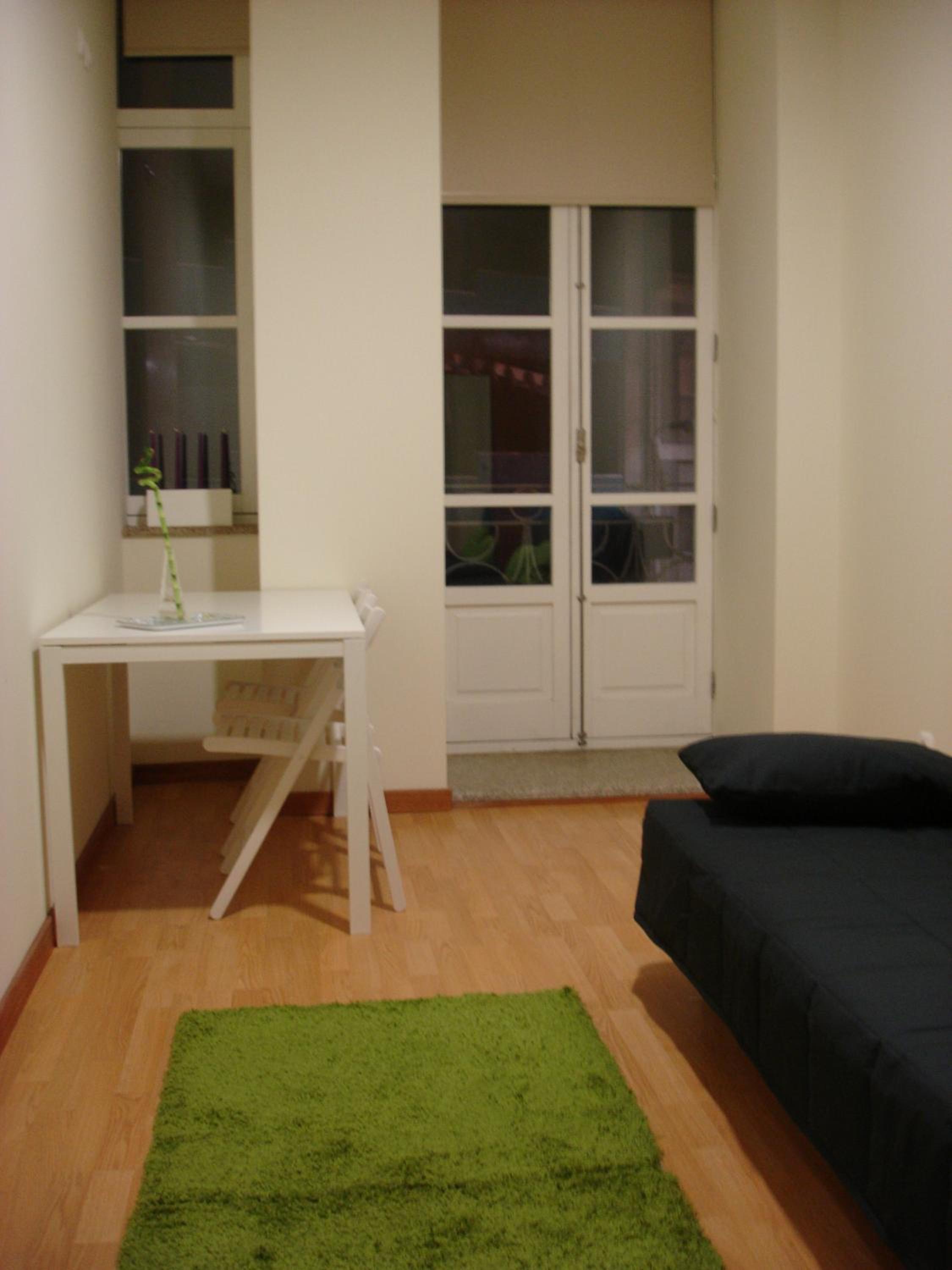 One-Bedroom Apartment (4 Adults) - Photo 2