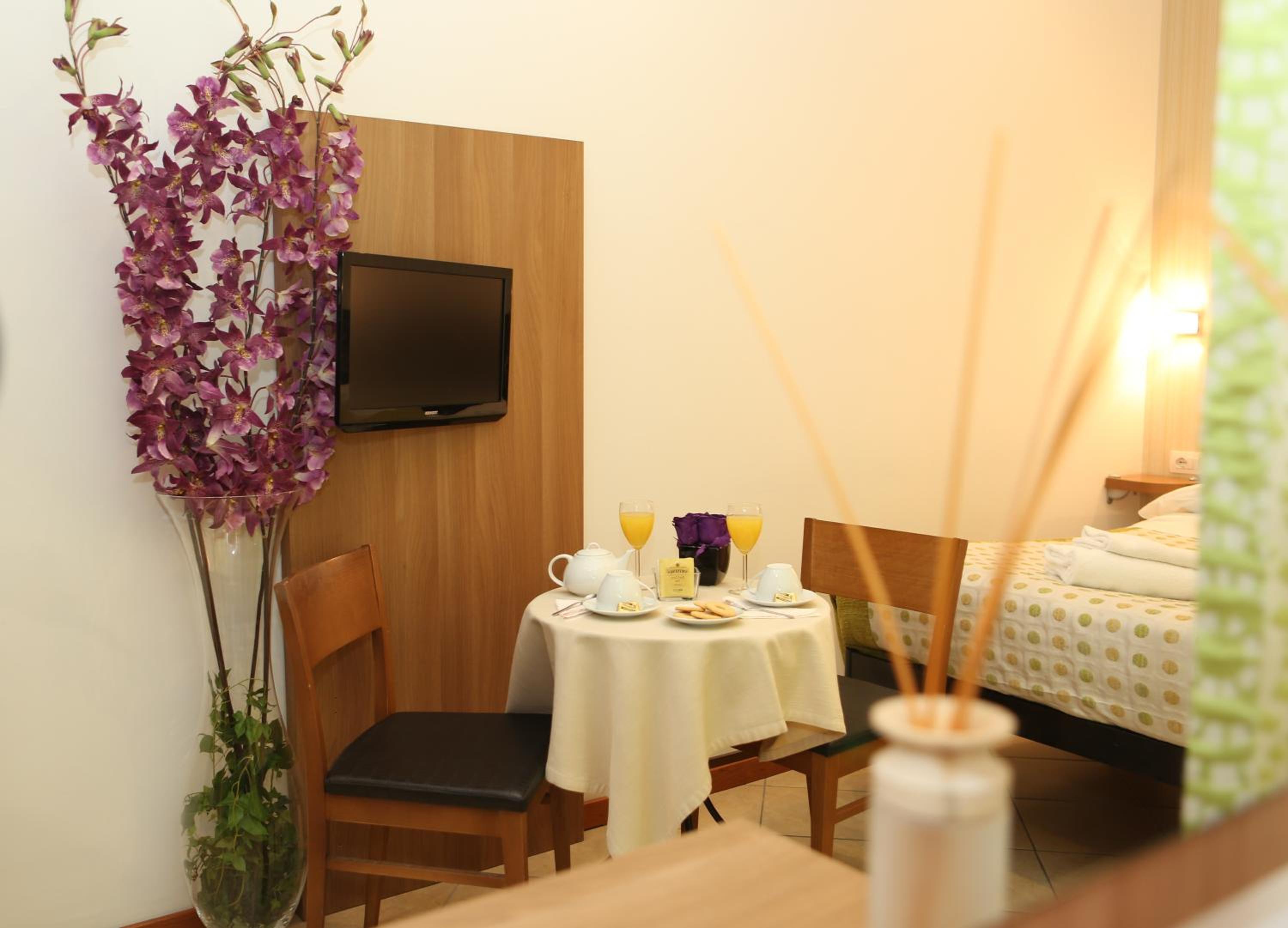 Double or Twin Room photo 2