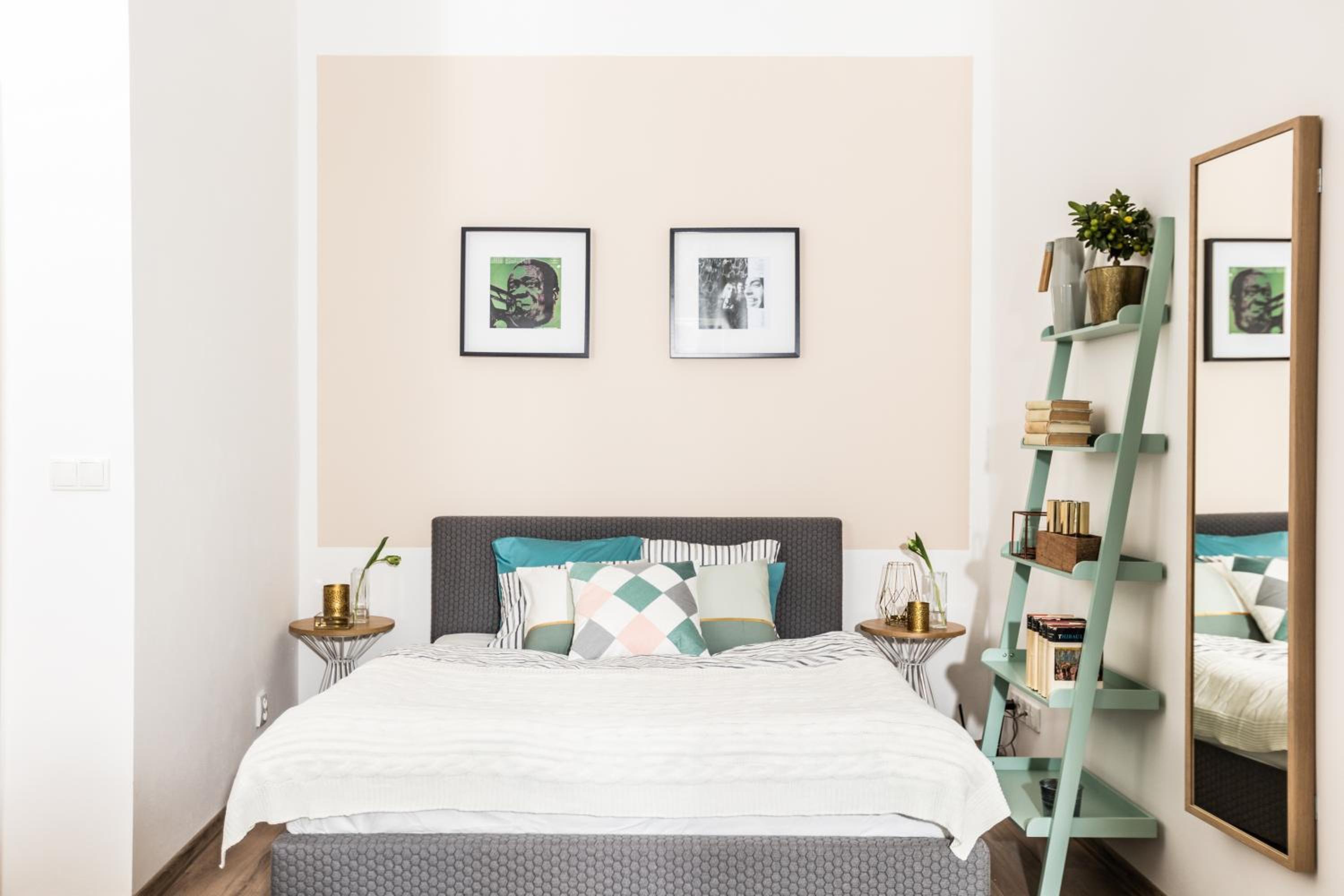 Studio Apartment with Terrace