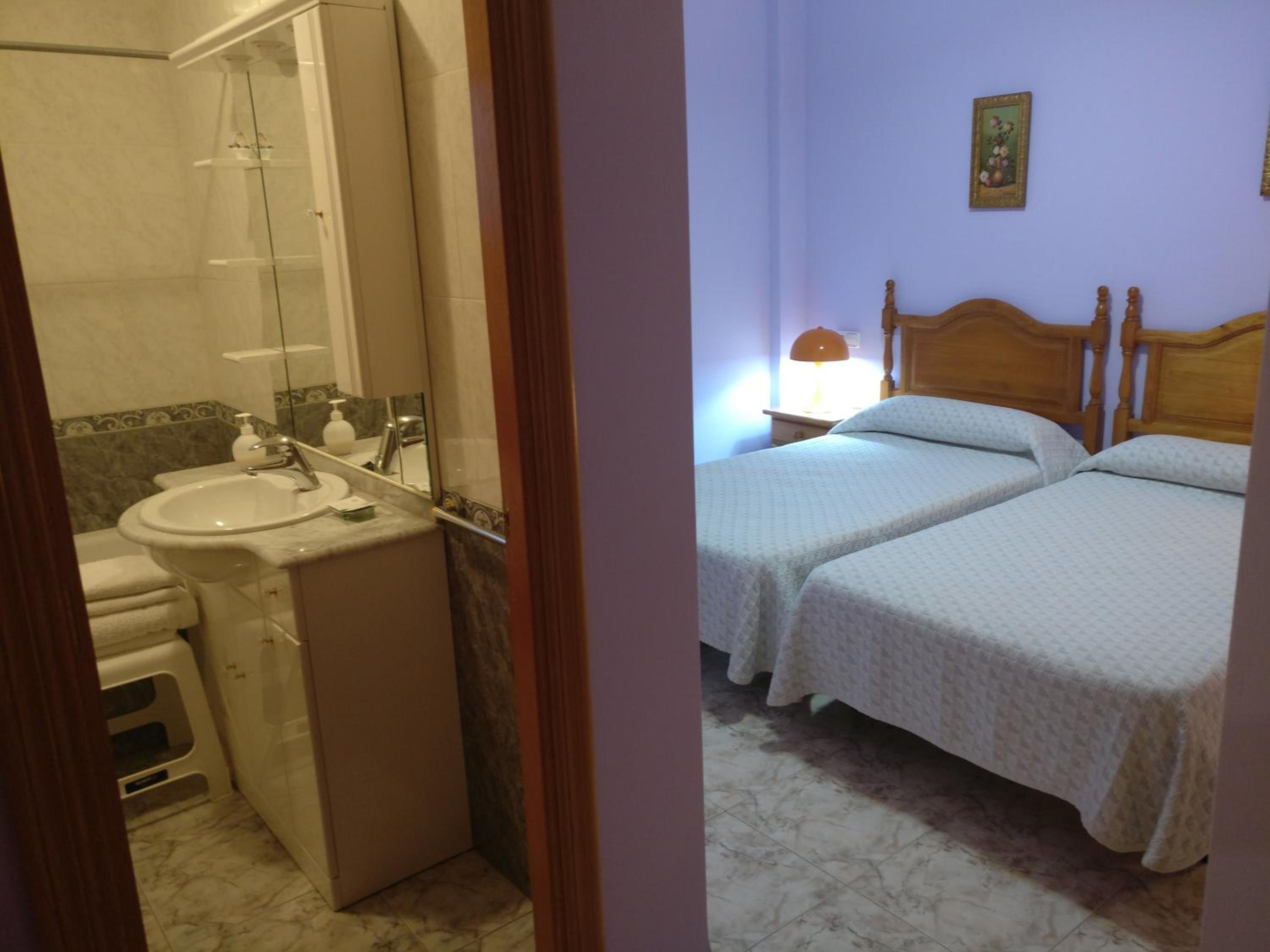 Double or Twin Room photo 2