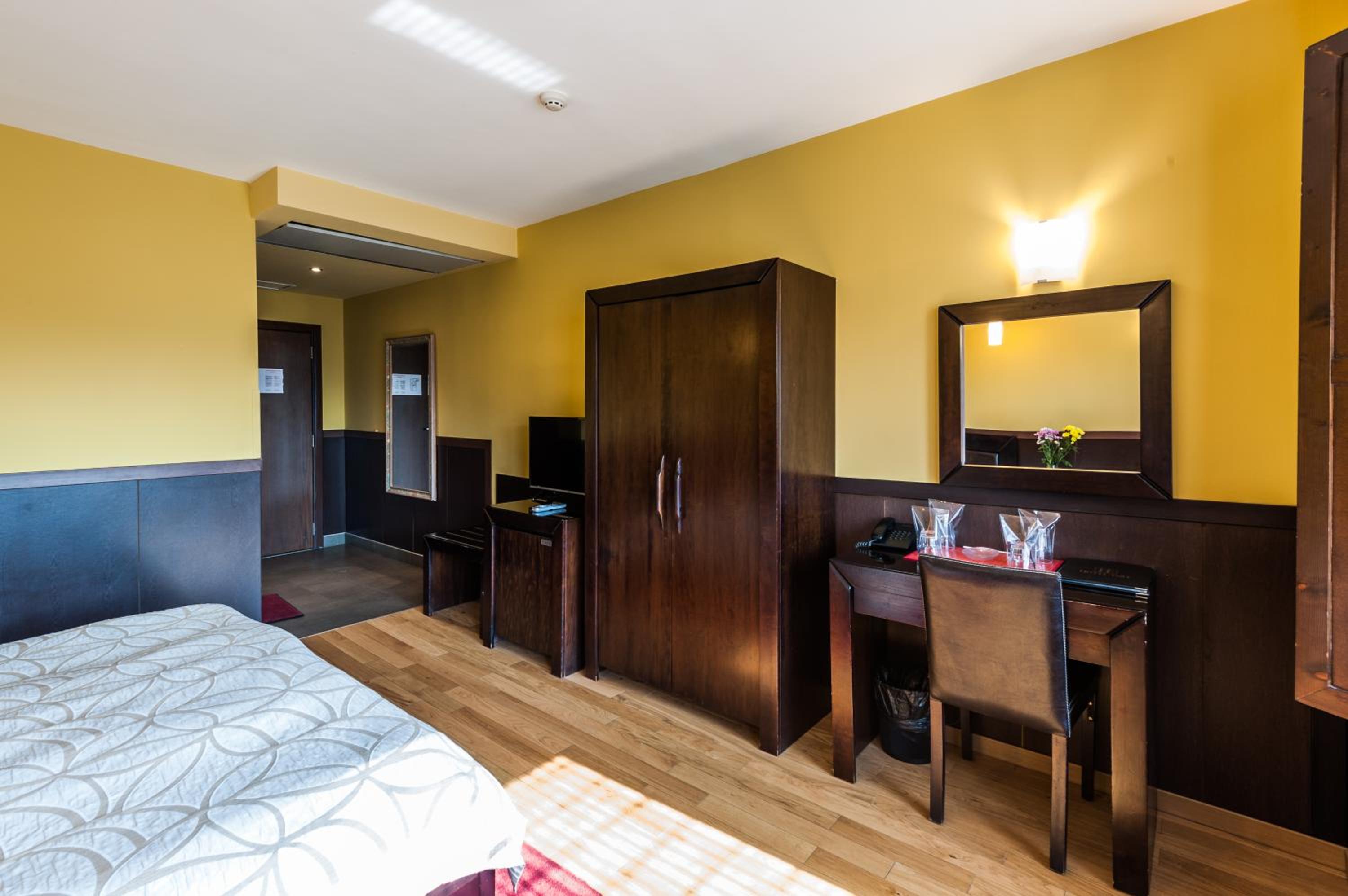 Double Deluxe Room photo 2