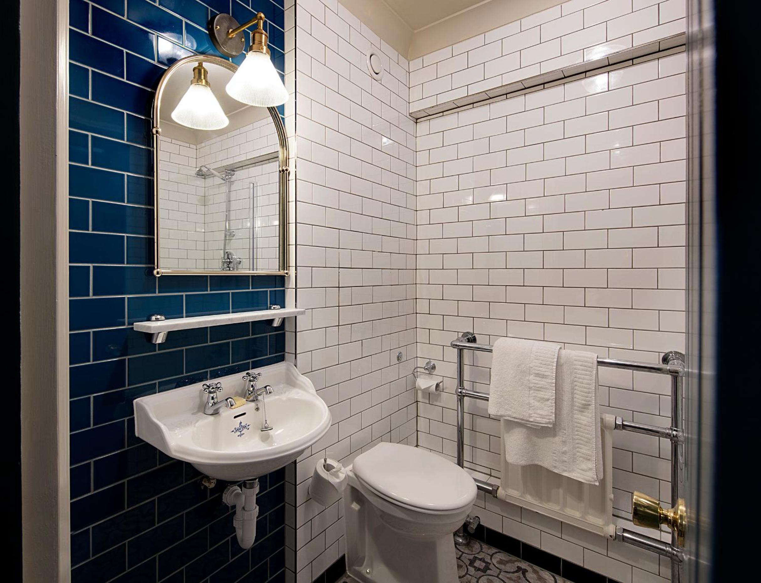 Standard Twin Room - Photo 6