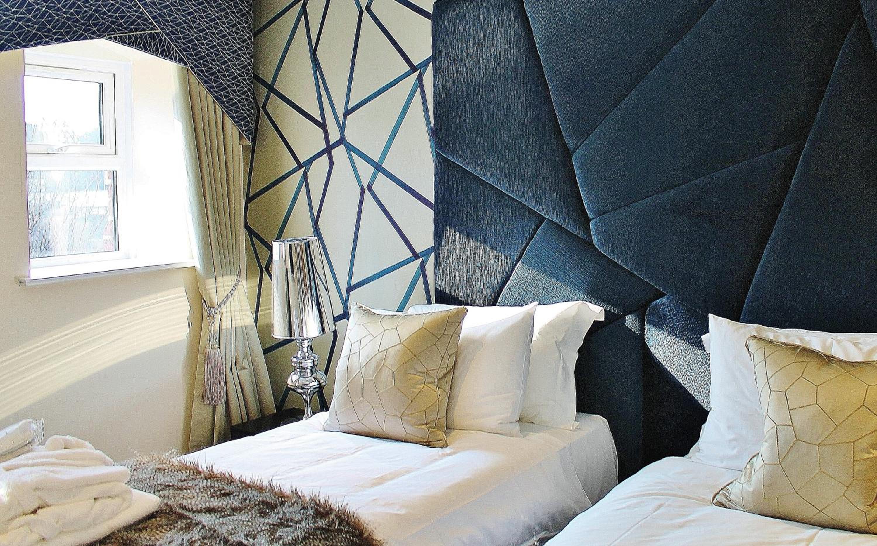 Deluxe King Room
