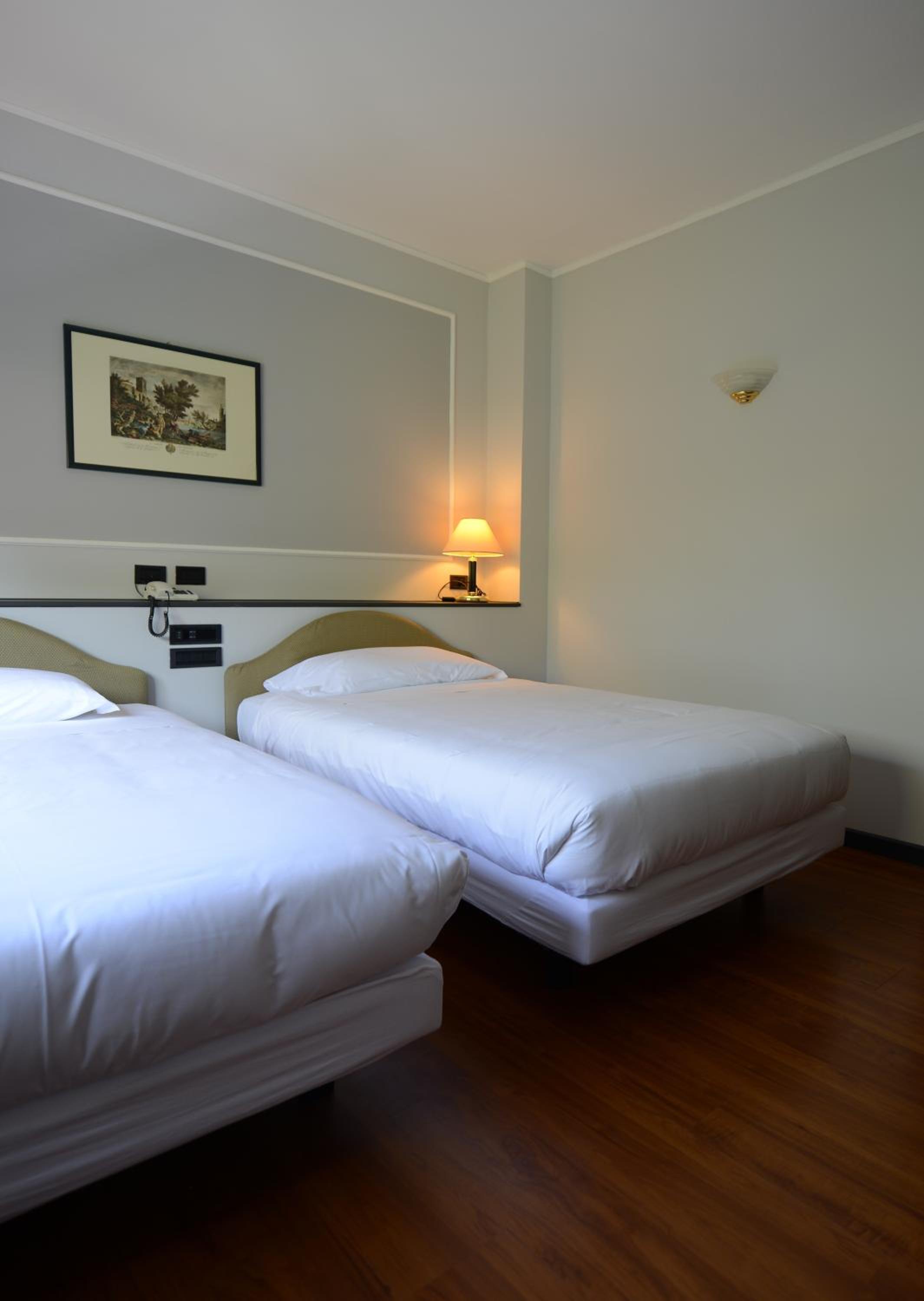 Comfort Twin Room - Photo 2