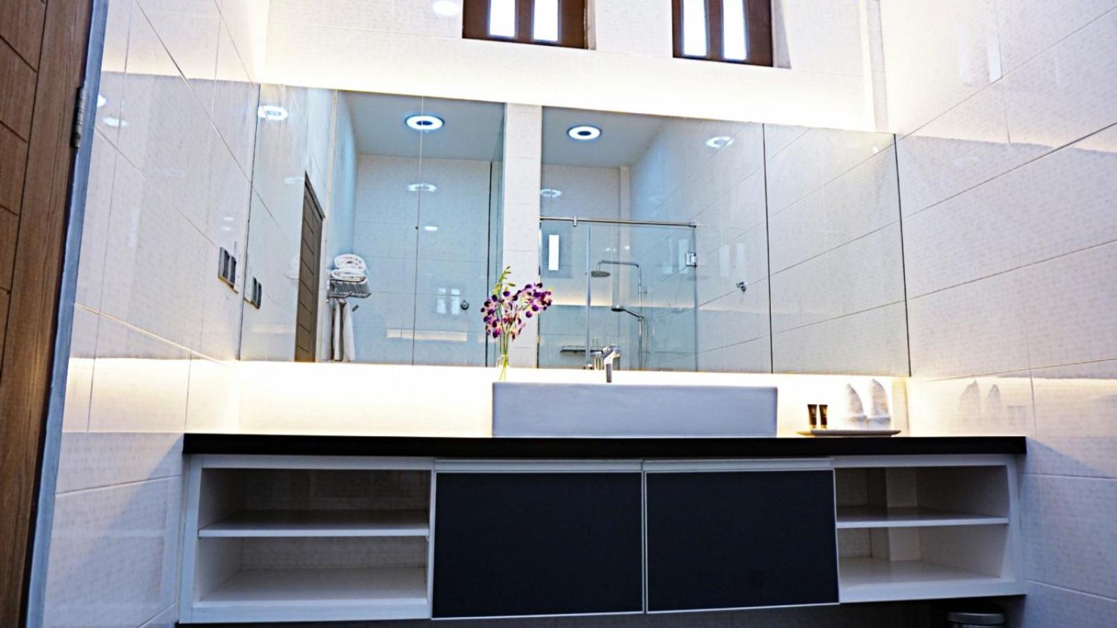 Royal Suite photo 2