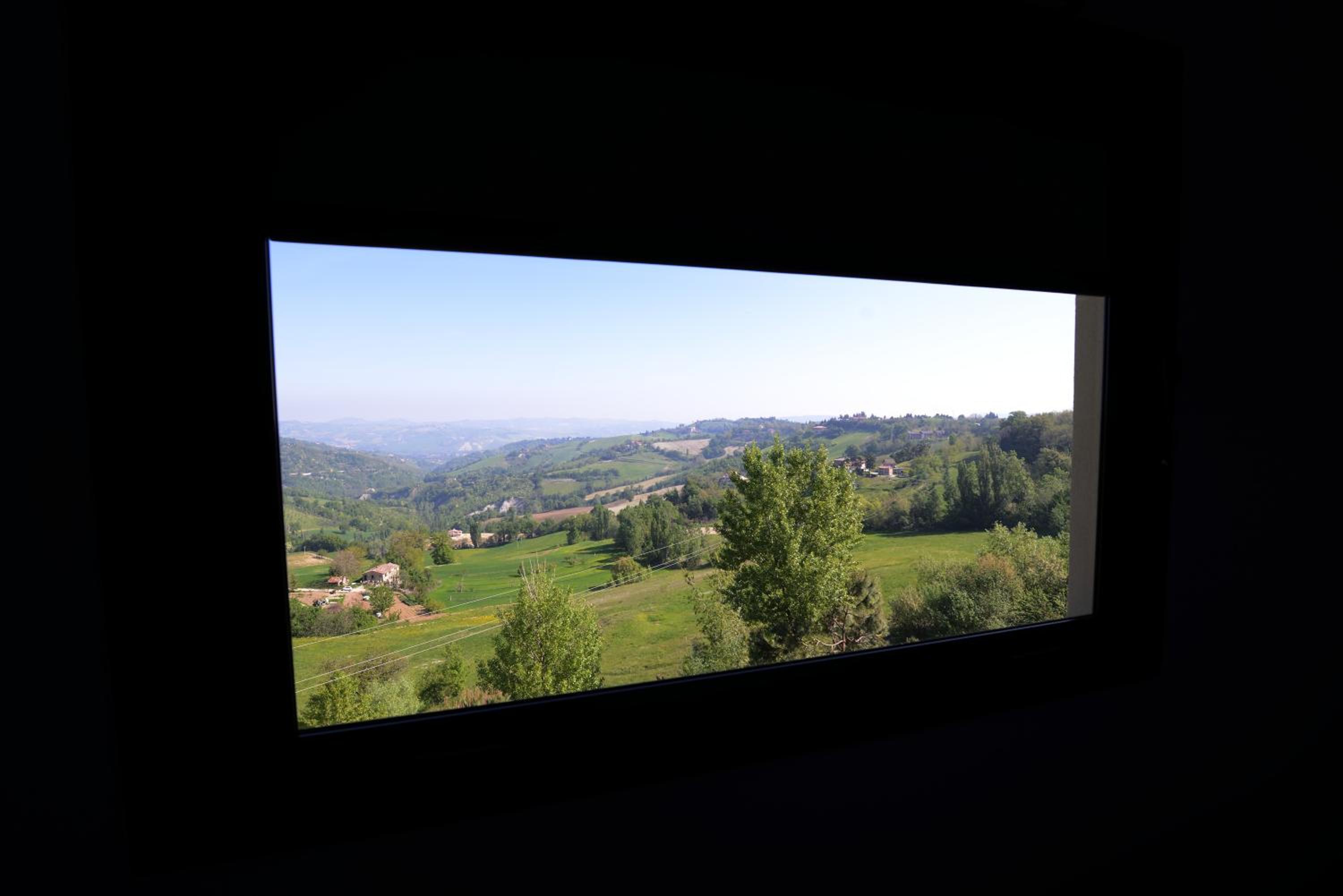 Deluxe Double or Twin Room with Hill View - Photo 9