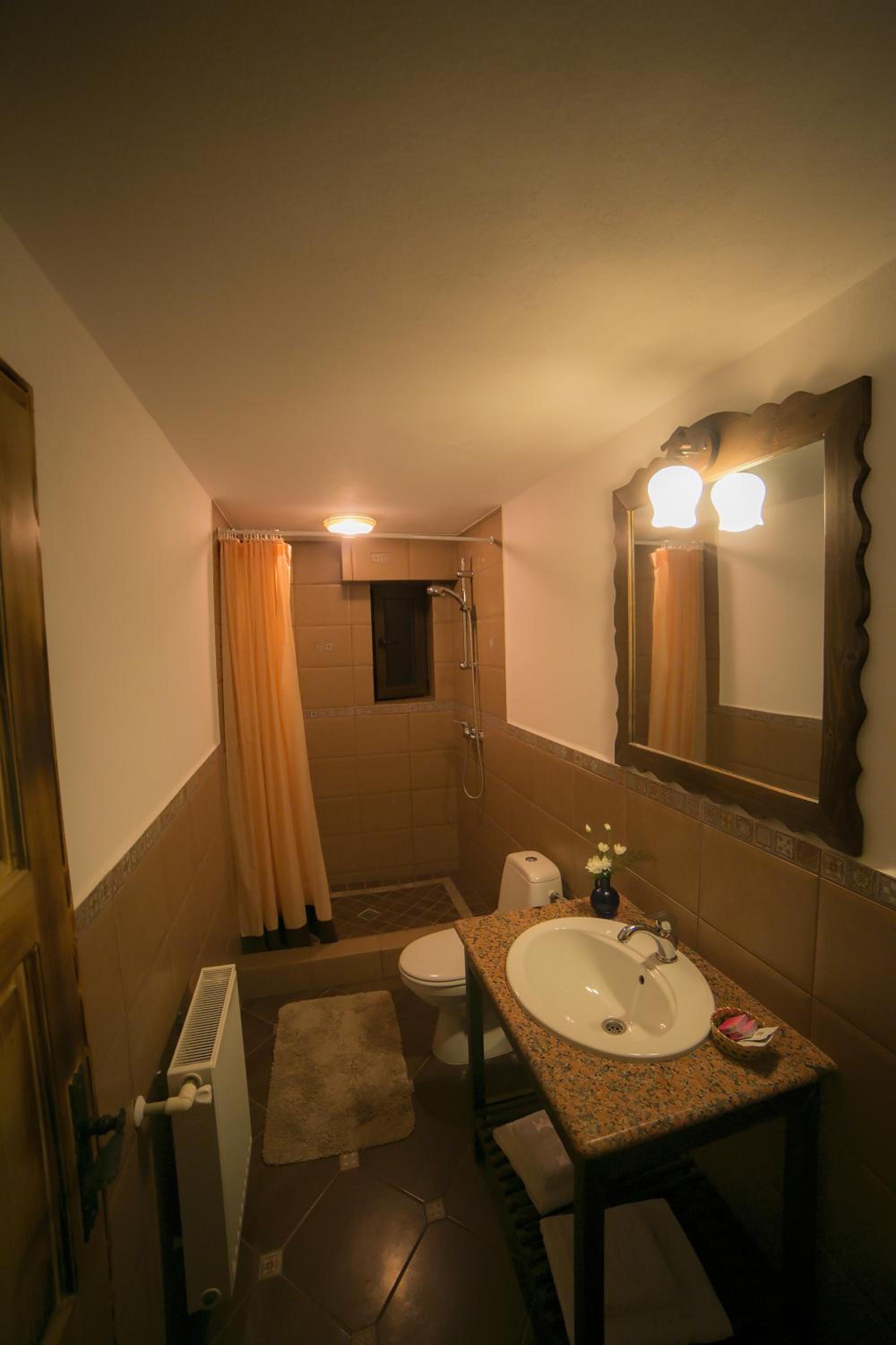 Standard Double Room - Photo 3