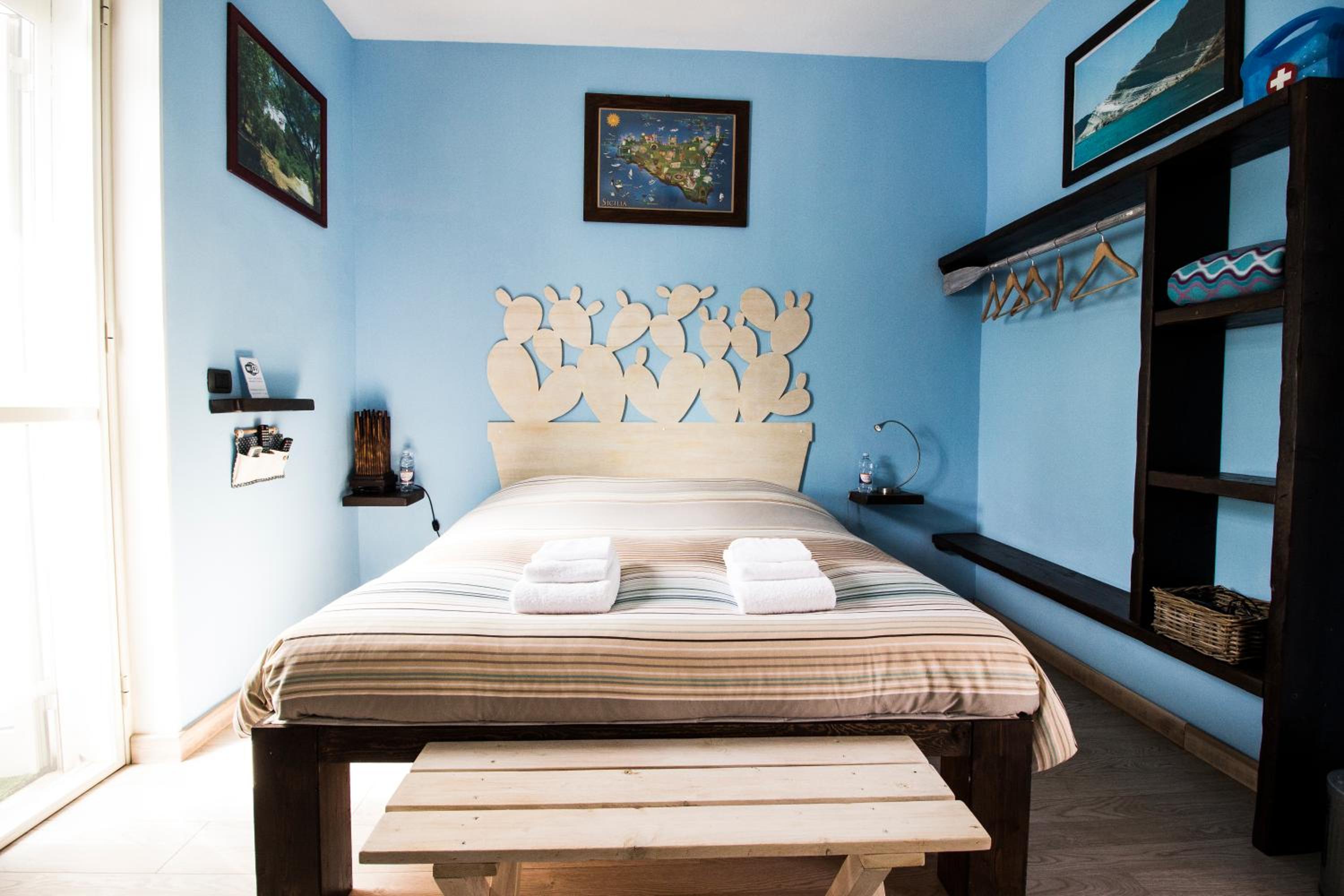 Double Room with Private Bathroom photo 1