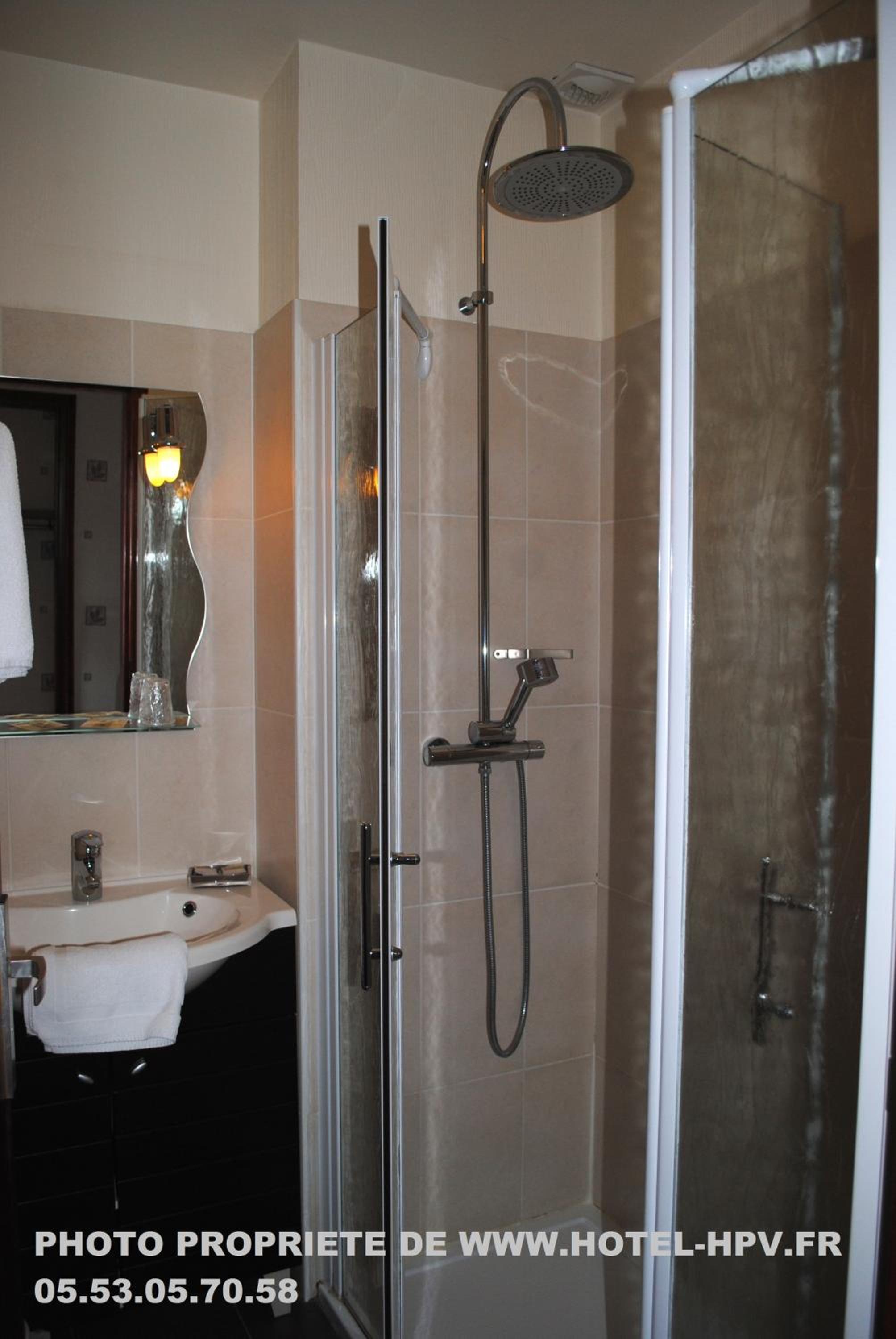 Twin Room with Shower photo 2