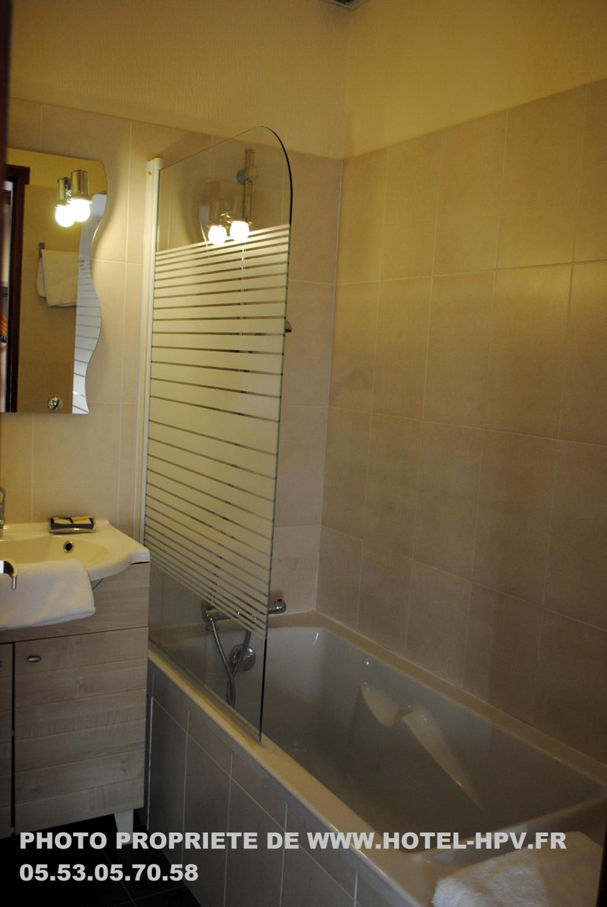 Double Room with Bath photo 2