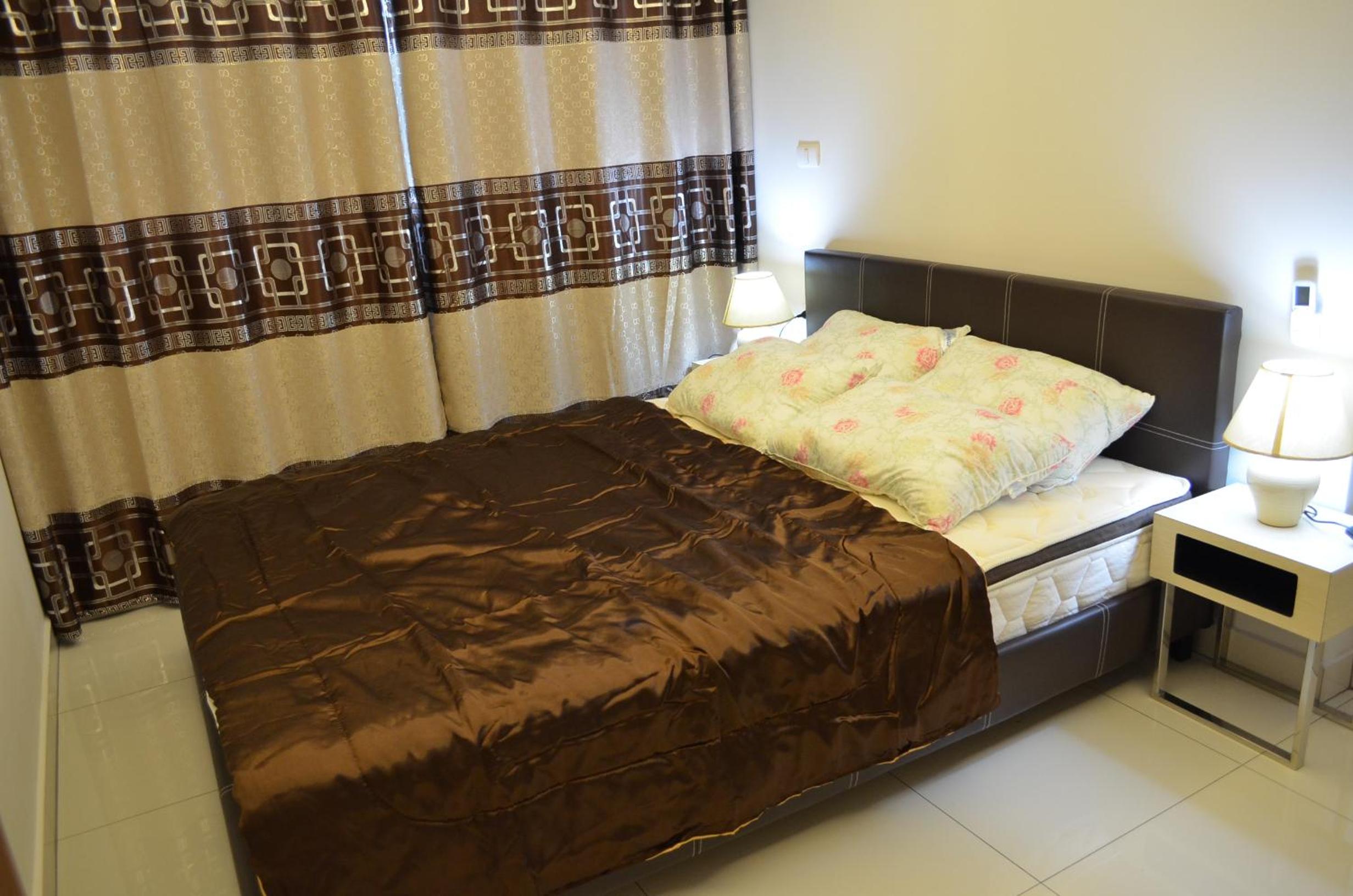 room & sleeping area