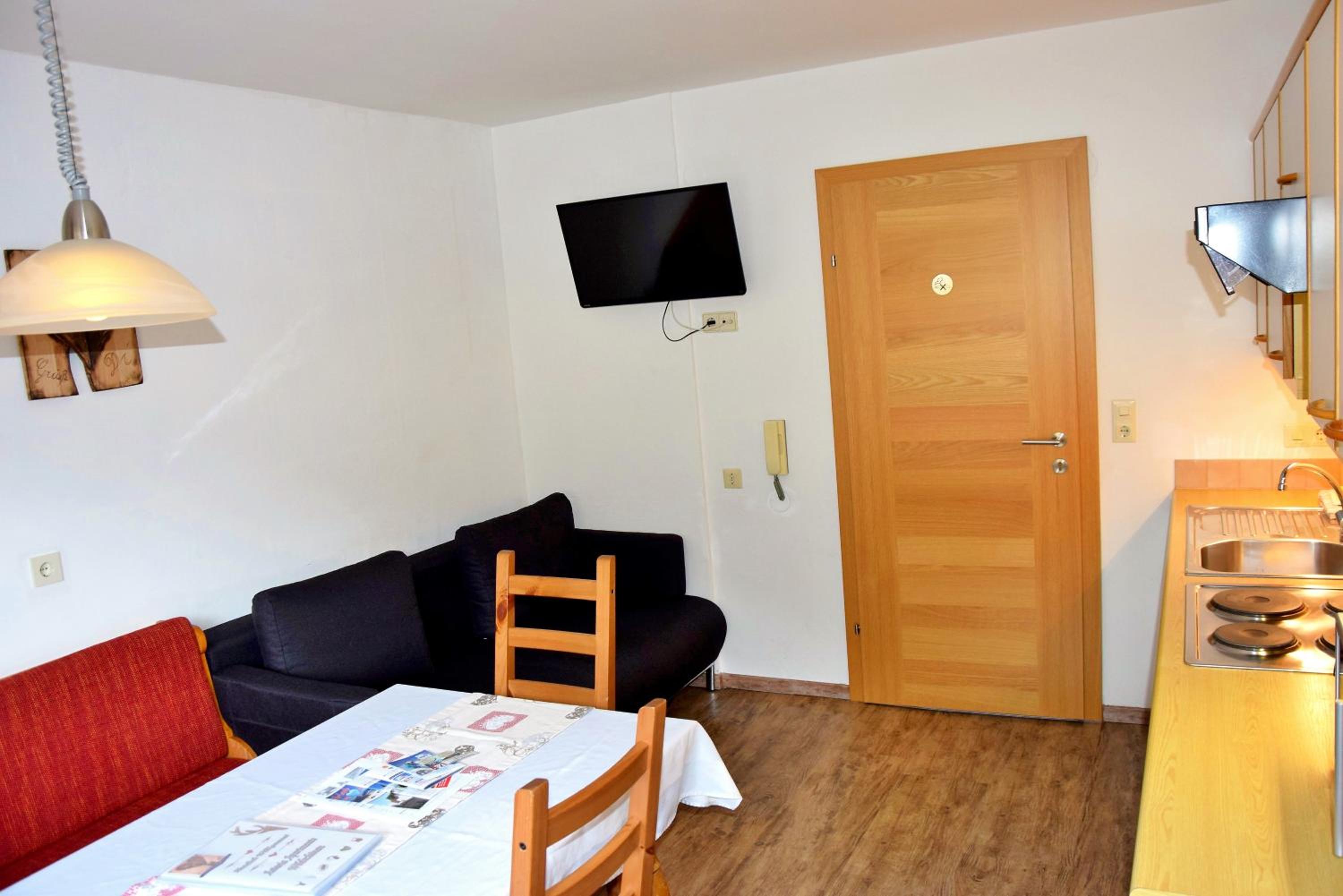 Comfort One-Bedroom Apartment with Balcony photo 1