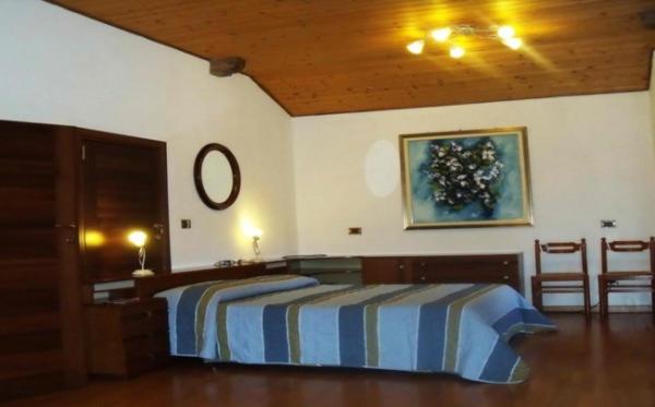 Double Room With Shared Bathroom photo 1