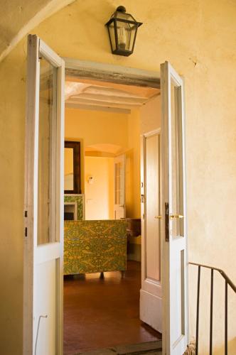Apartment - Split Level photo 2