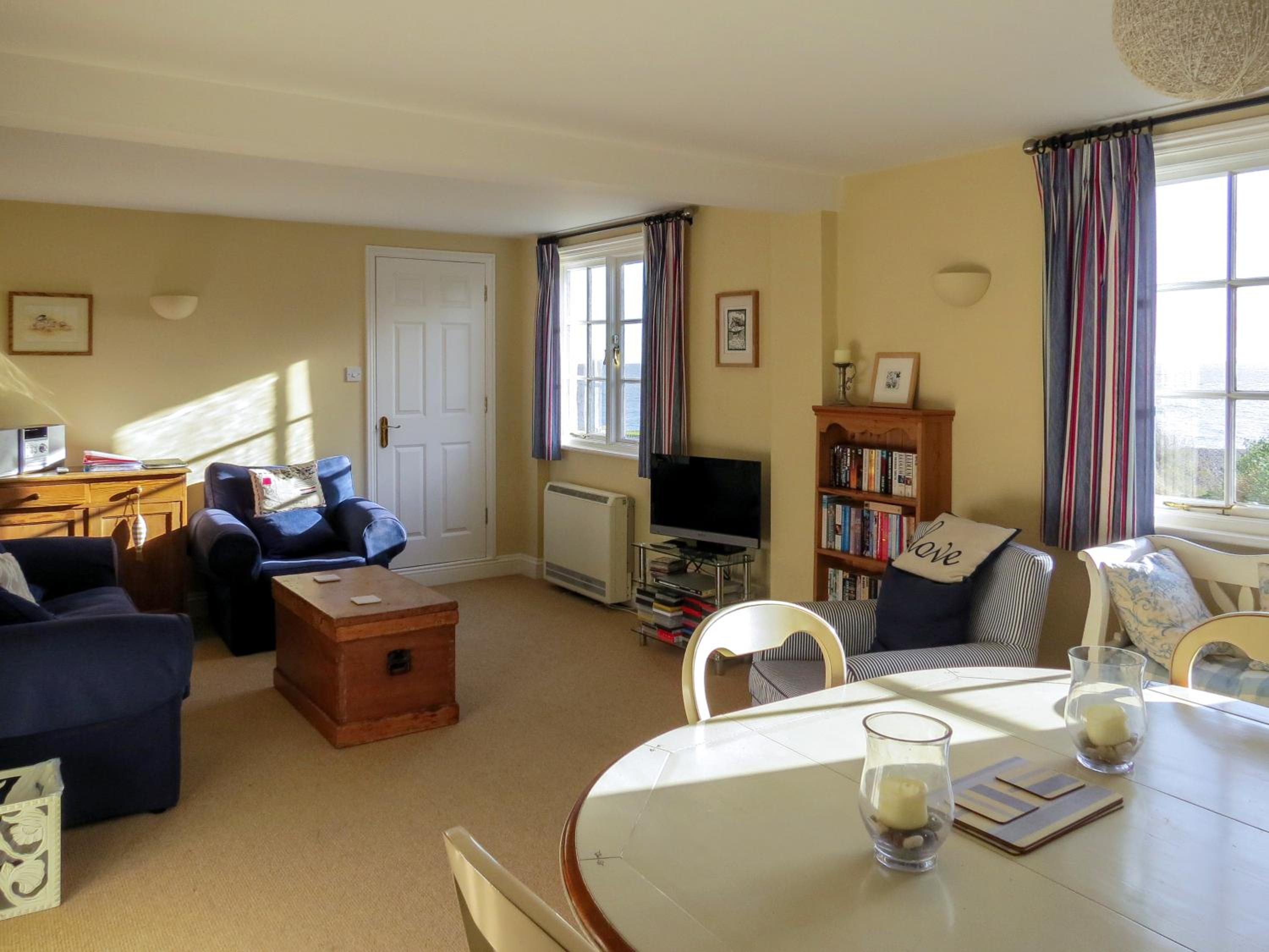 Apartment with Sea View photo 2