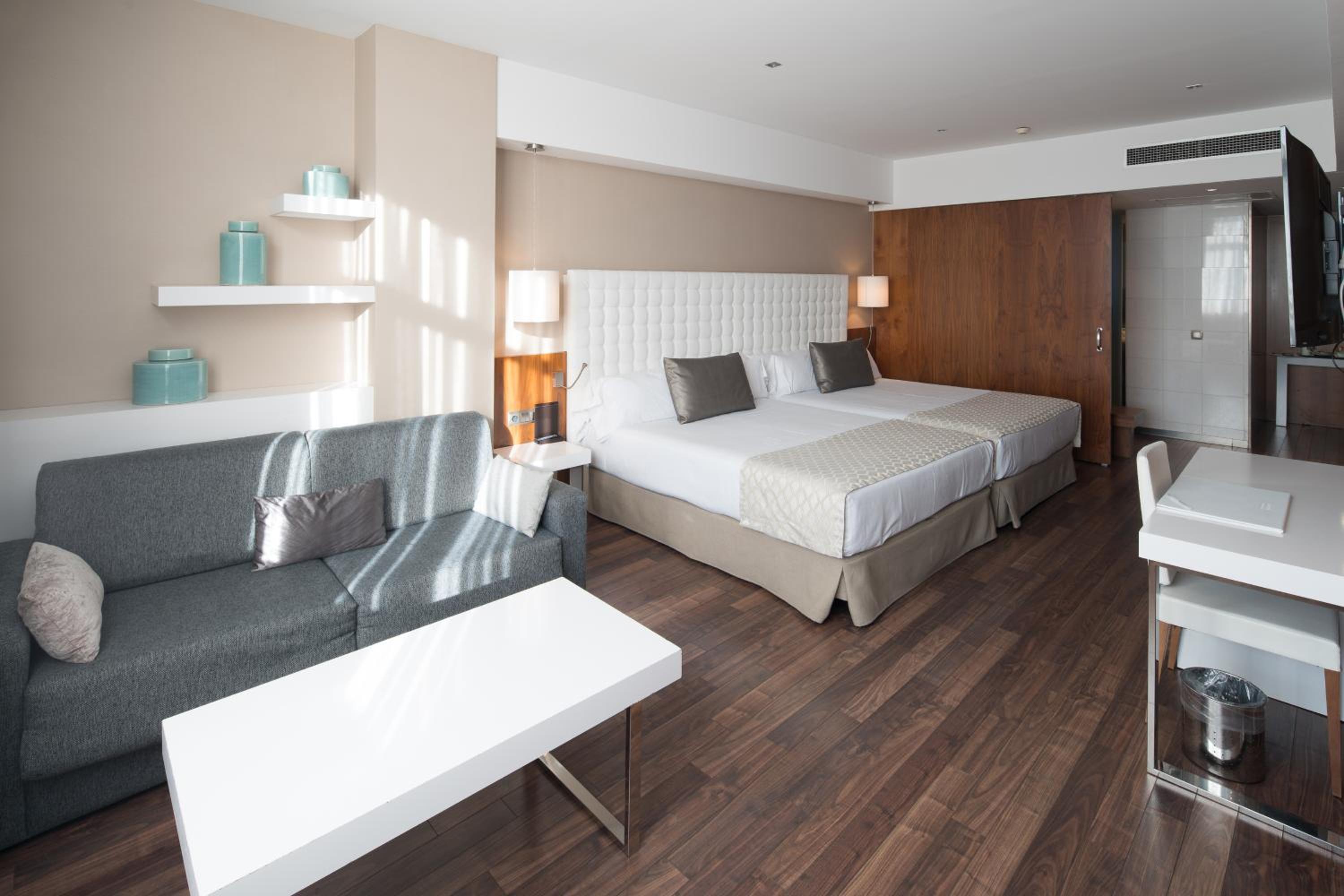 Habitación familiar (2 adultos + 3 niños)