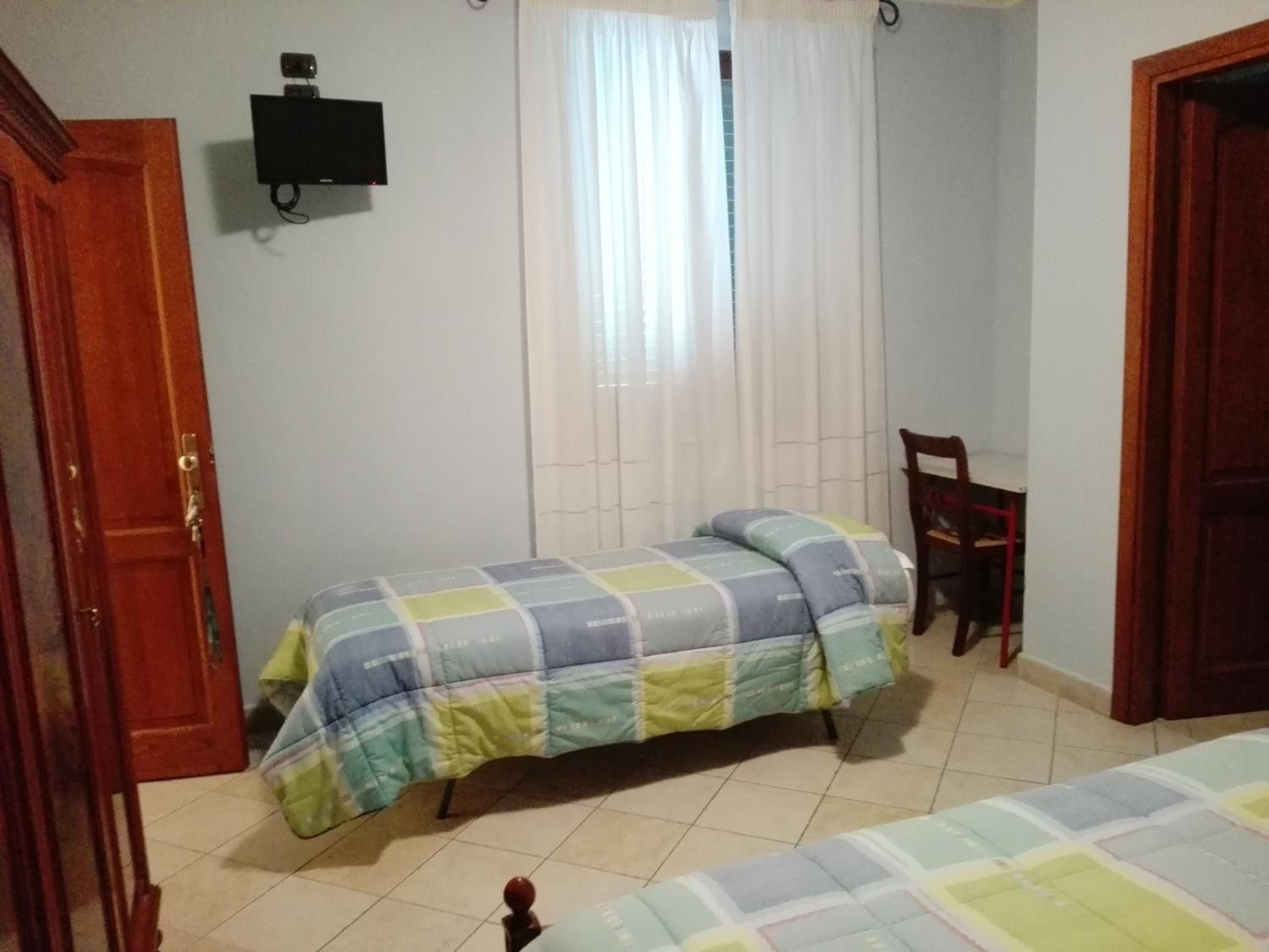 Triple Room - Photo 3