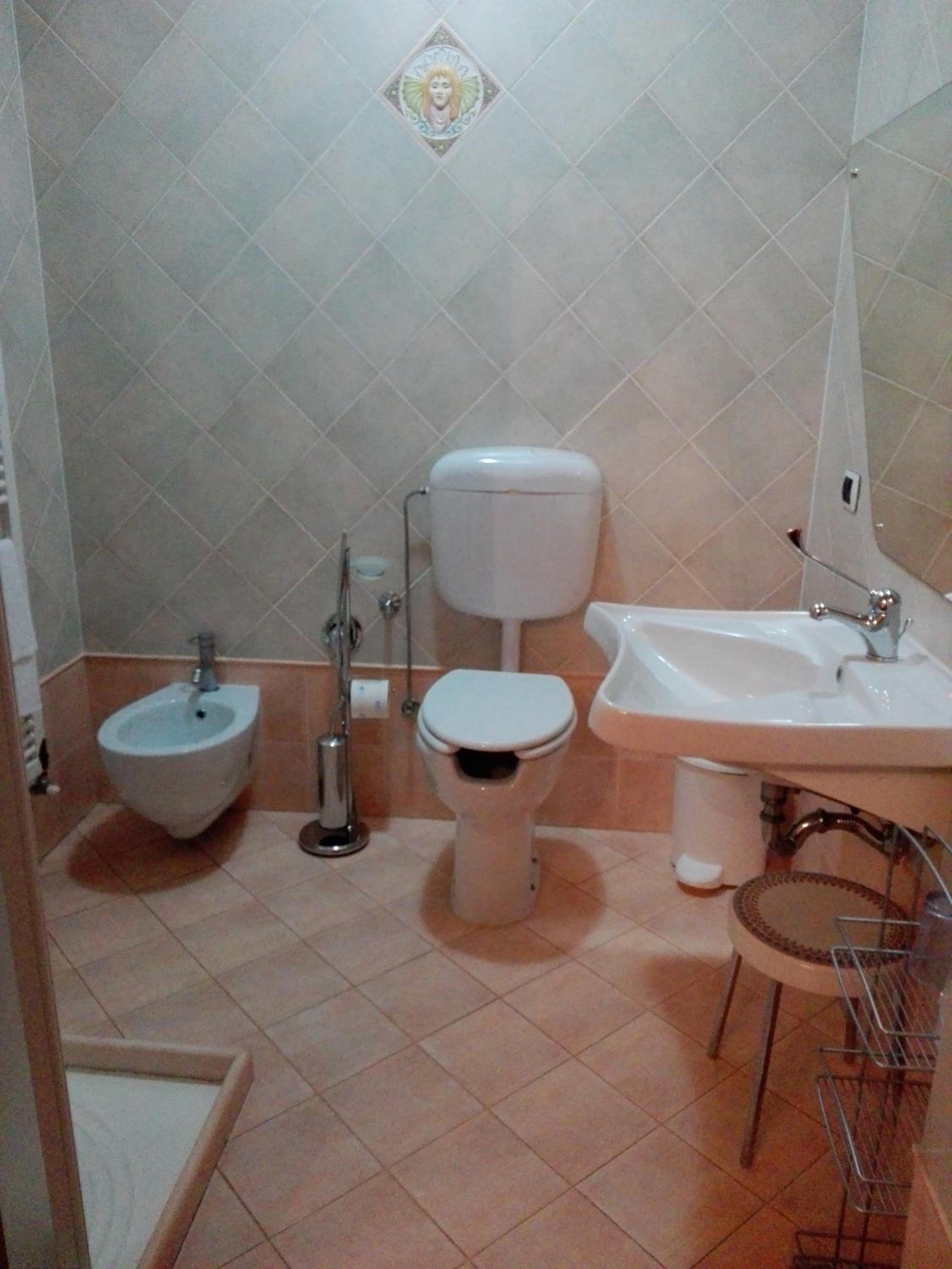 Double Room - Photo 7