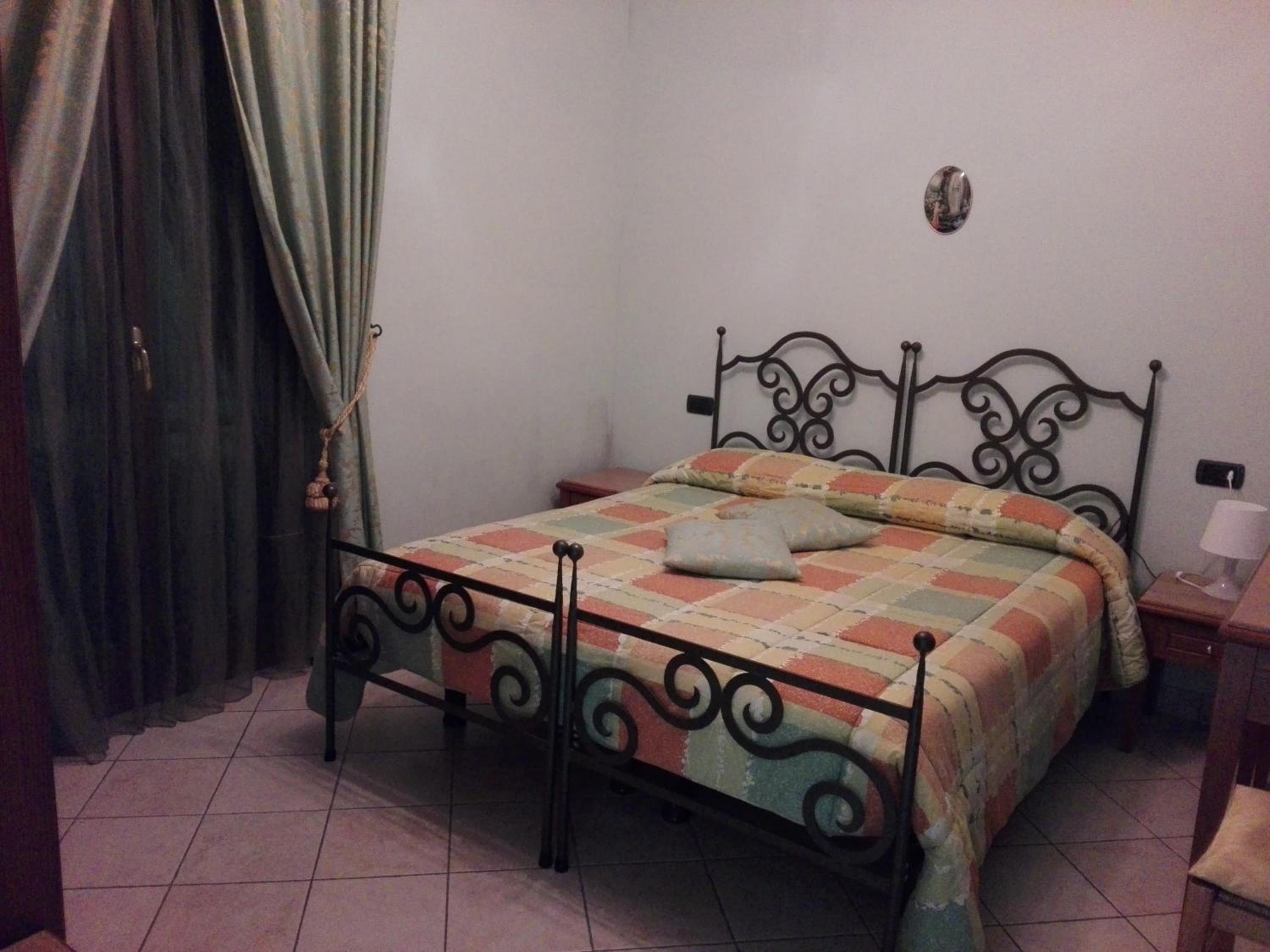 Double Room - Photo 1