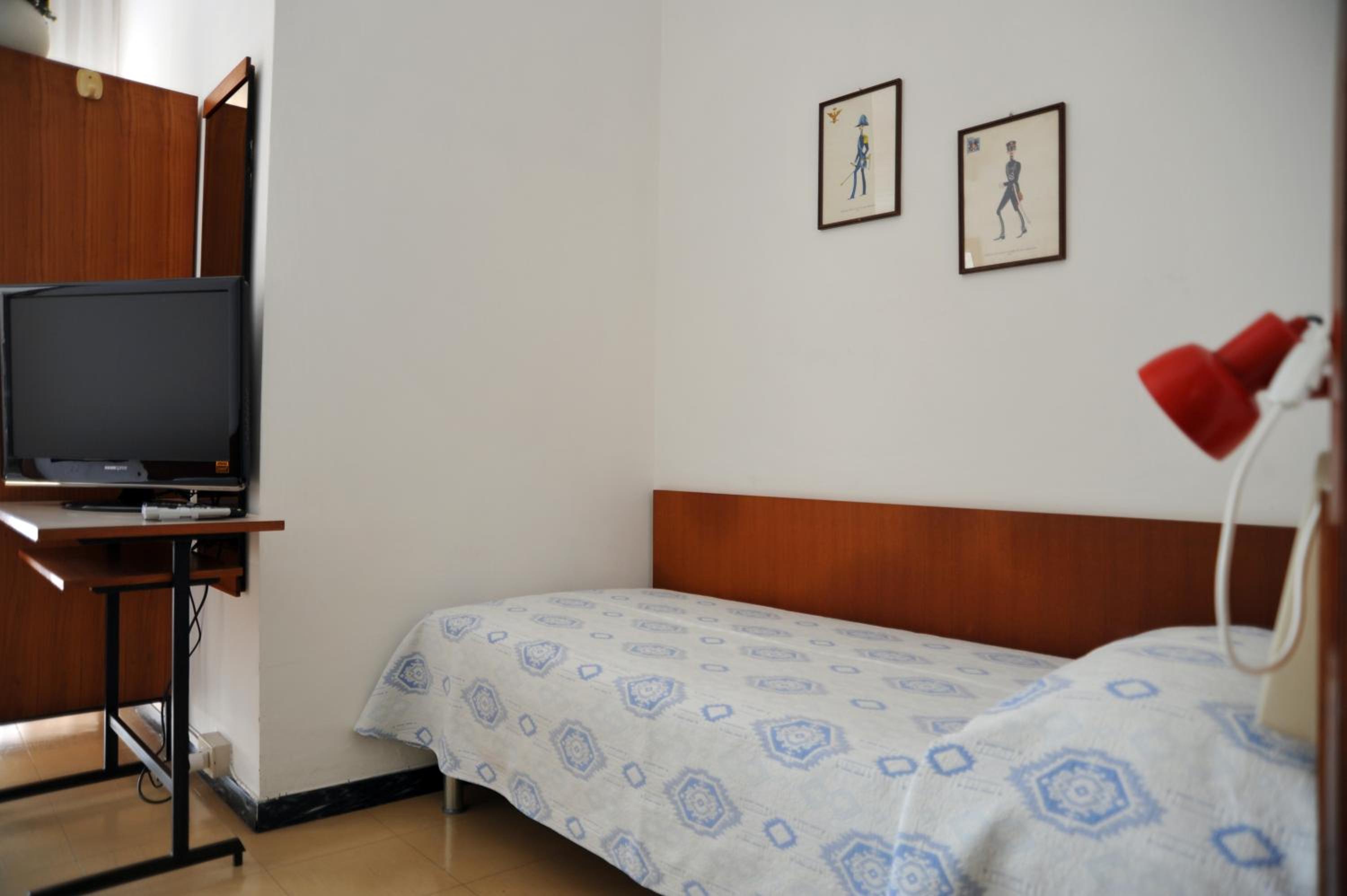 Single Room with Private External Bathroom