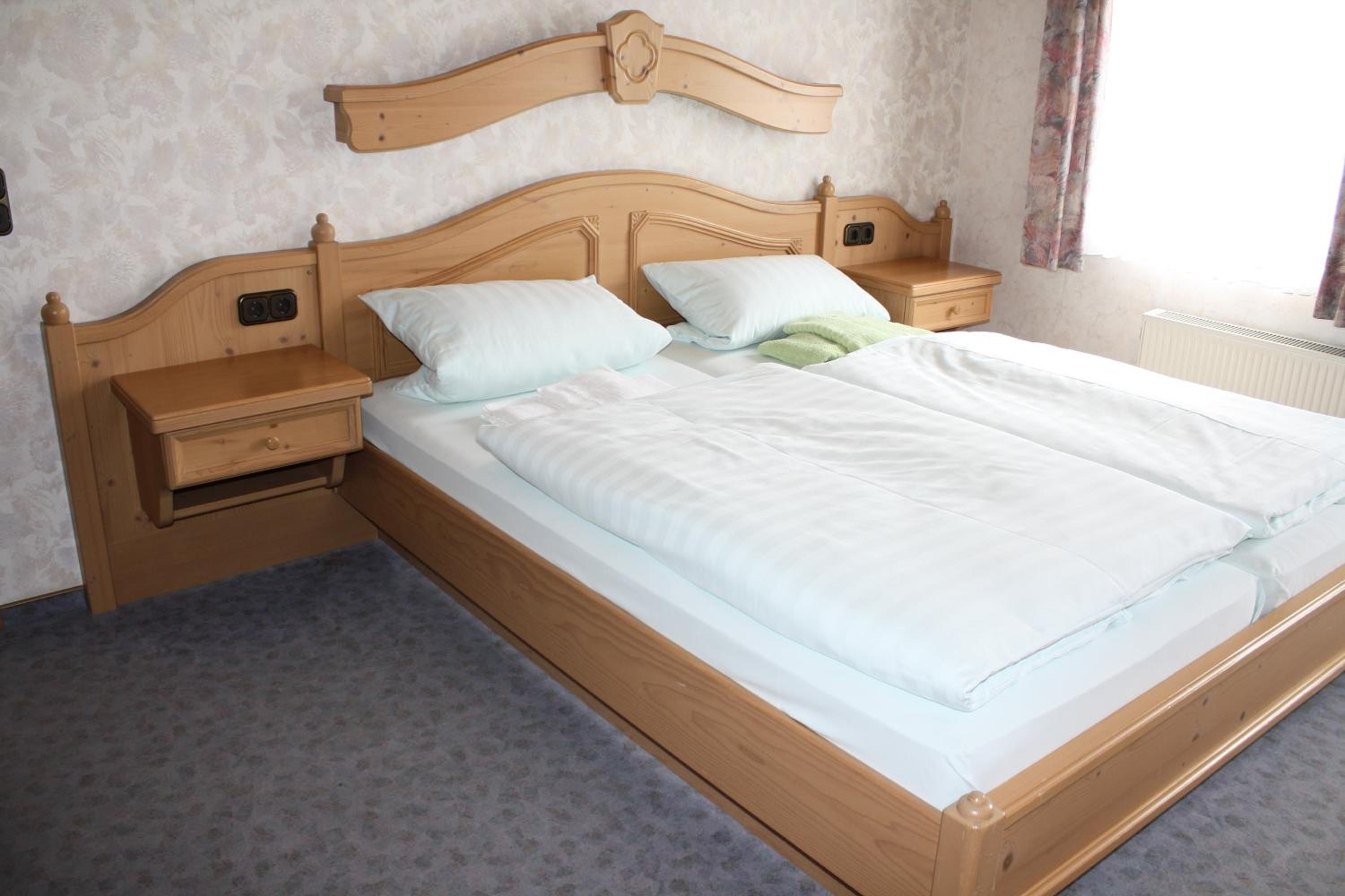 Double Room - Photo 8