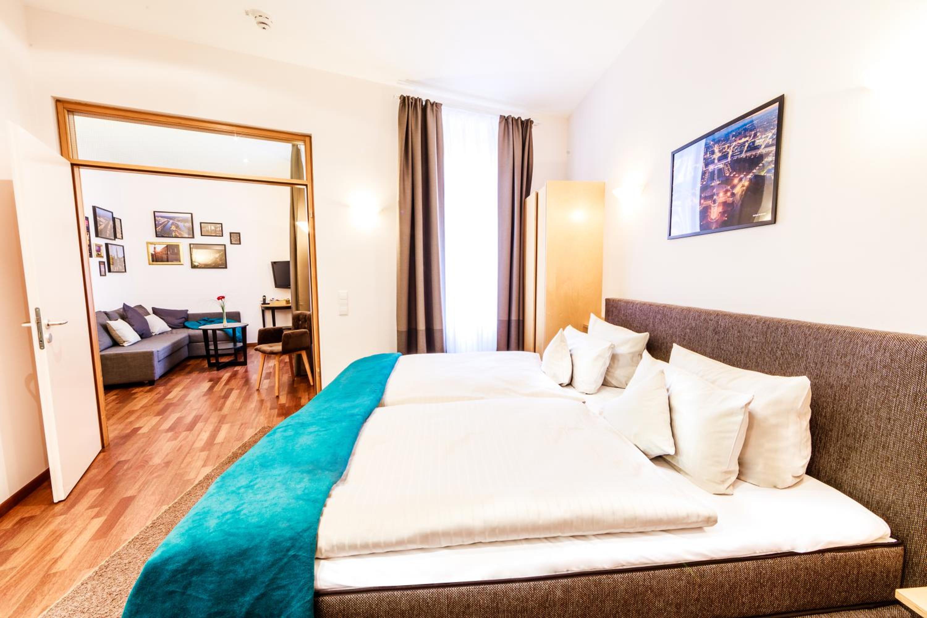 Suite photo 2