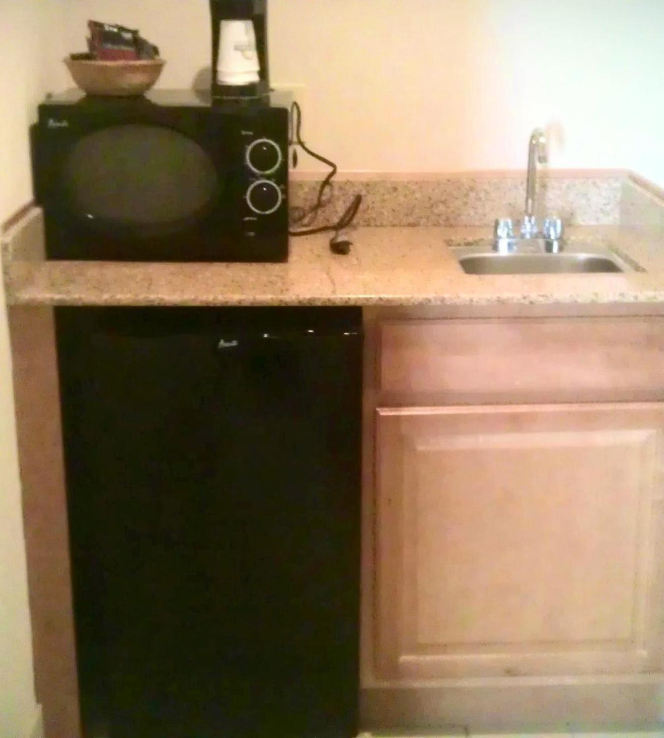 King Studio Suite - Non-Smoking - Photo 3