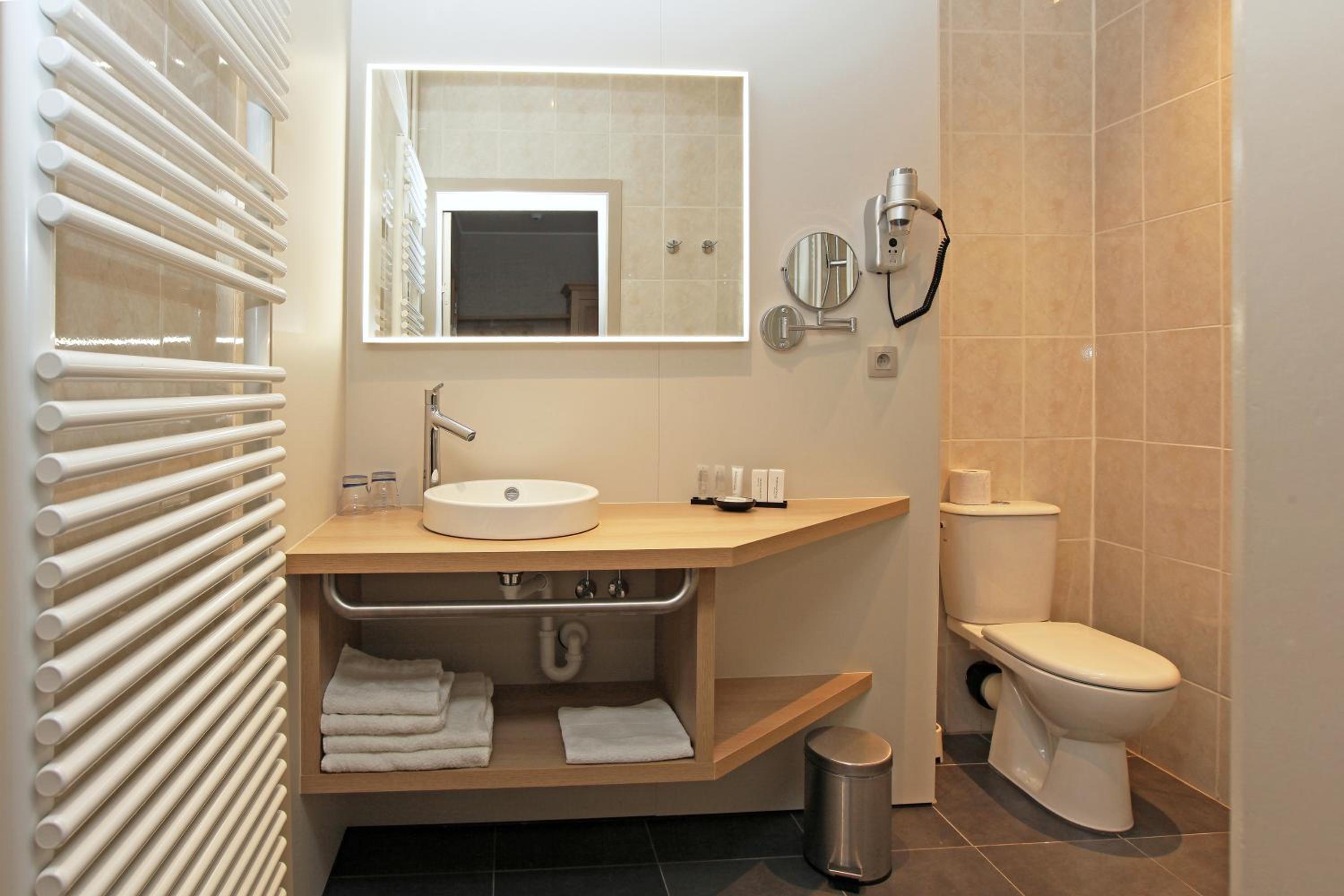 Deluxe Twin Room photo 3