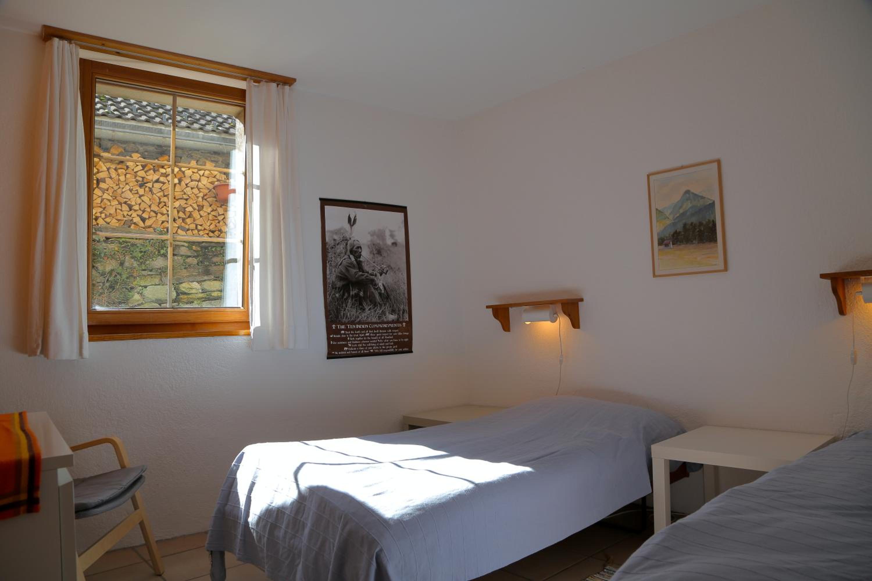 Double Room with Shared Bathroom photo 3