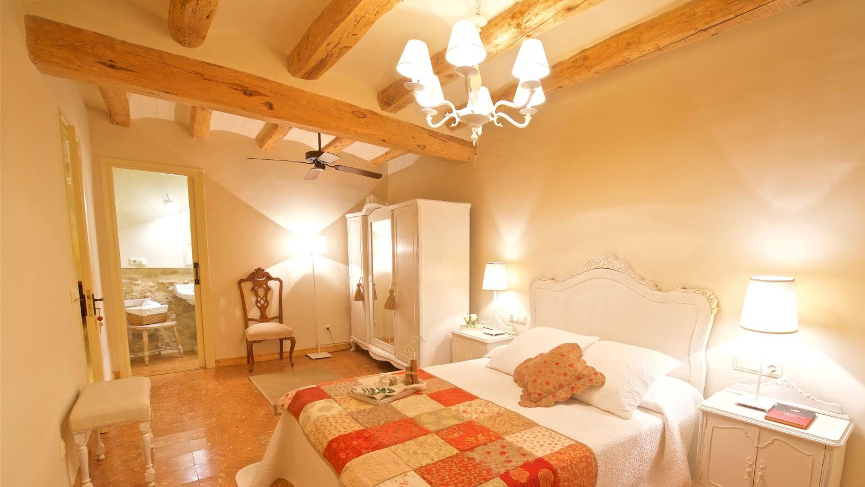 Casa de cuatro habitaciones
