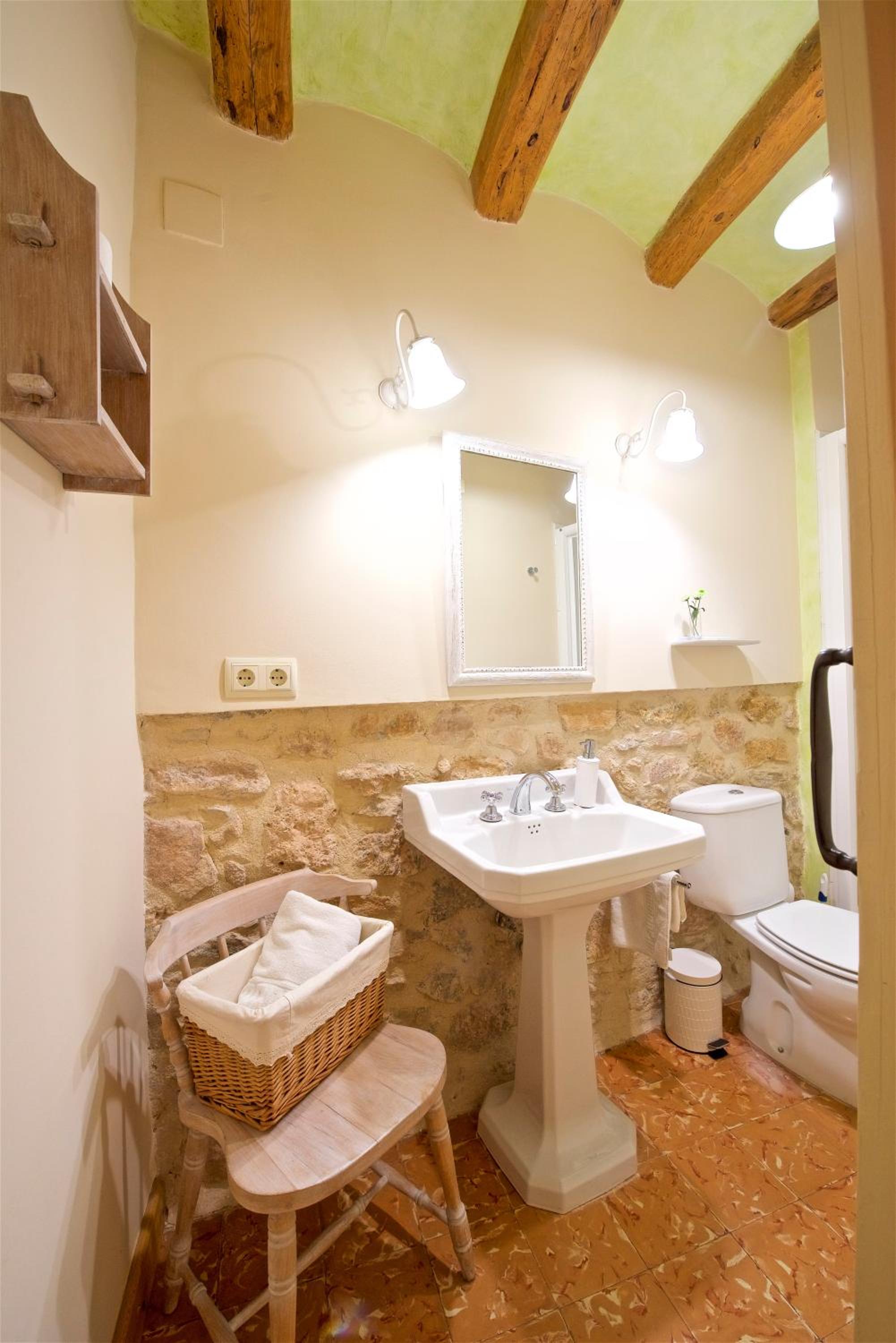 Four-Bedroom House photo 2
