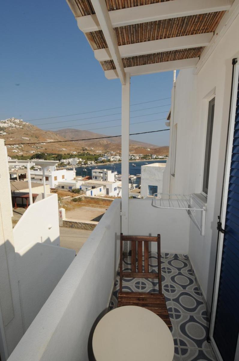 Studio with Balcony photo 3