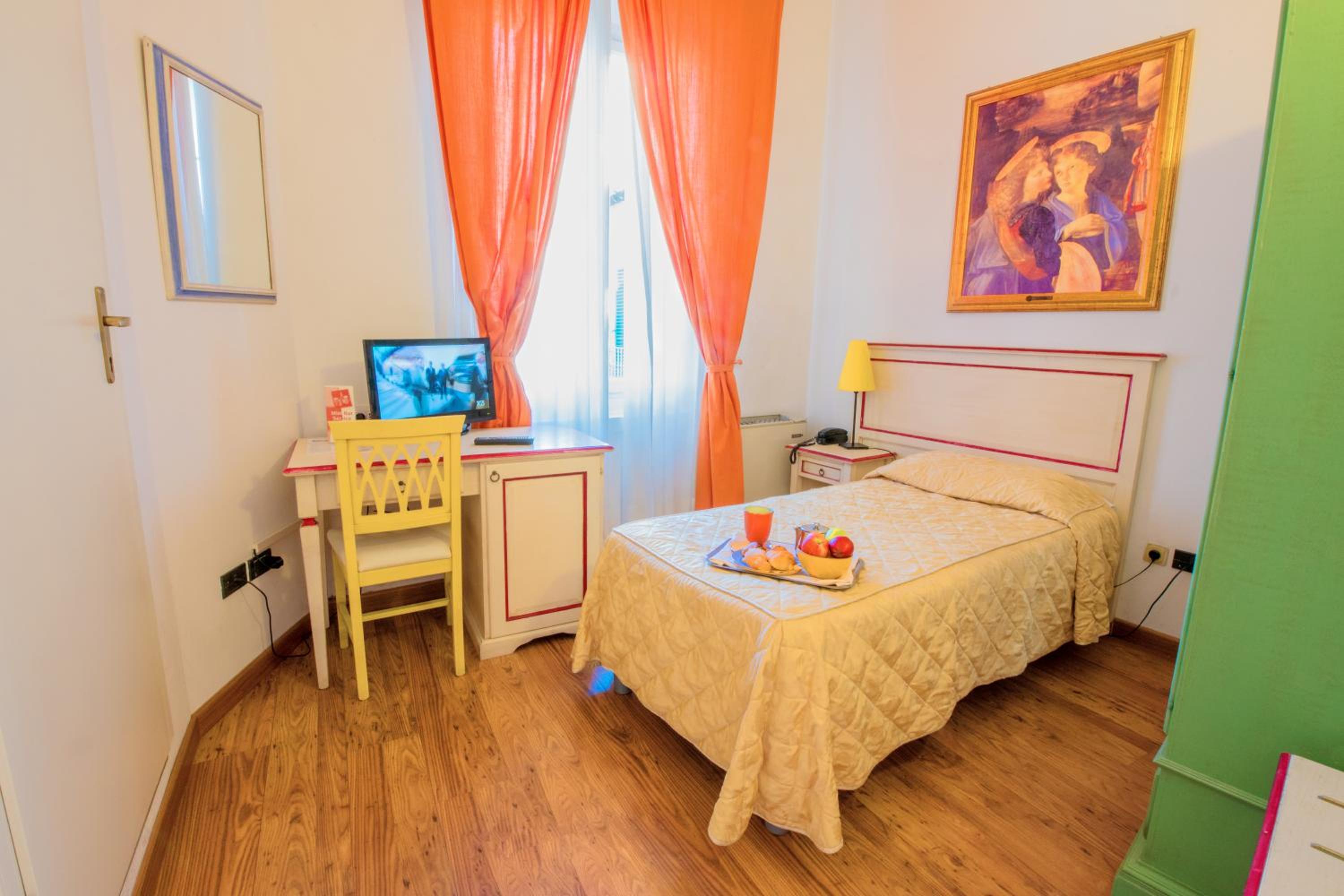 Single Room photo 1
