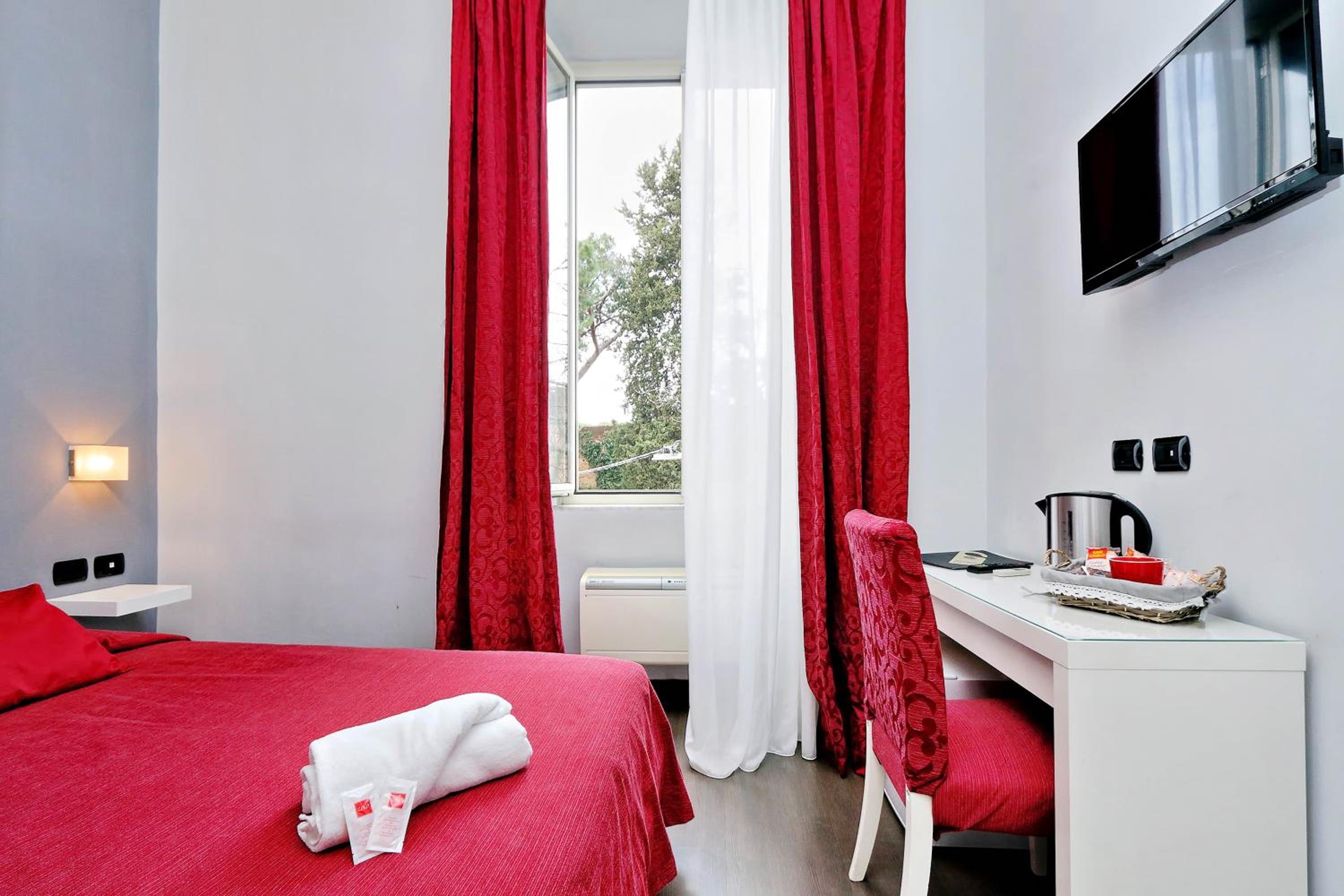 Double Room (1 Adult) photo 3