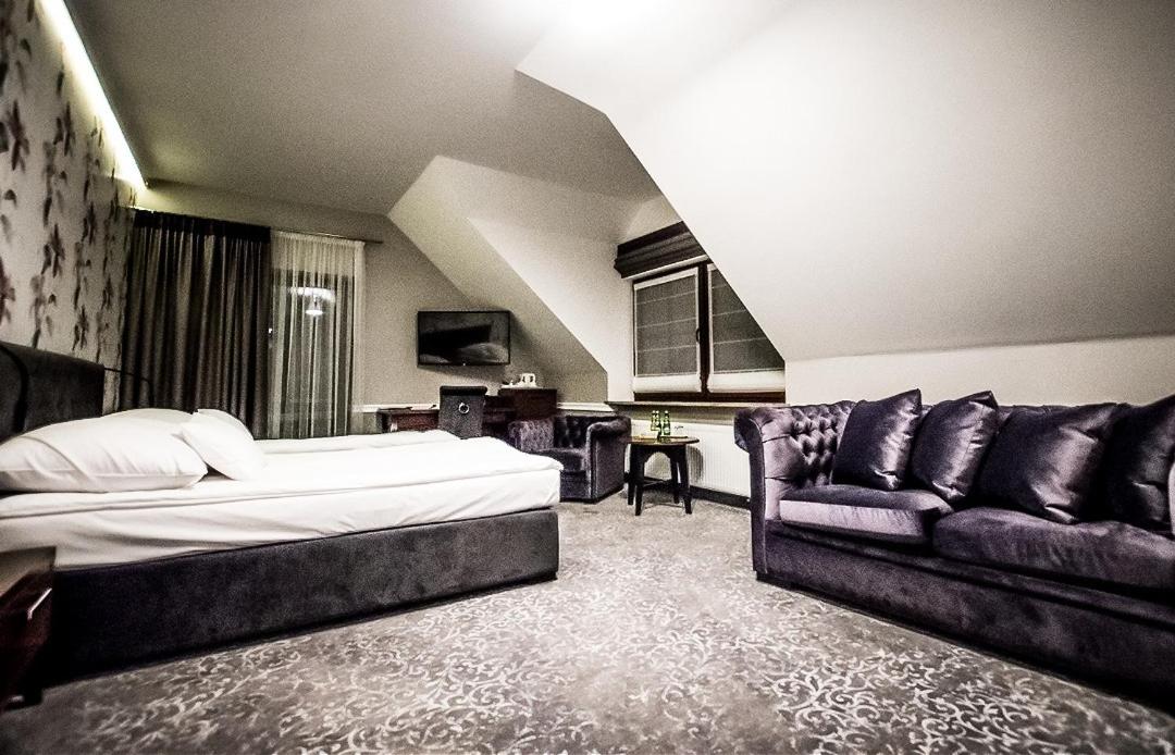 Large Double or Twin Room photo 1